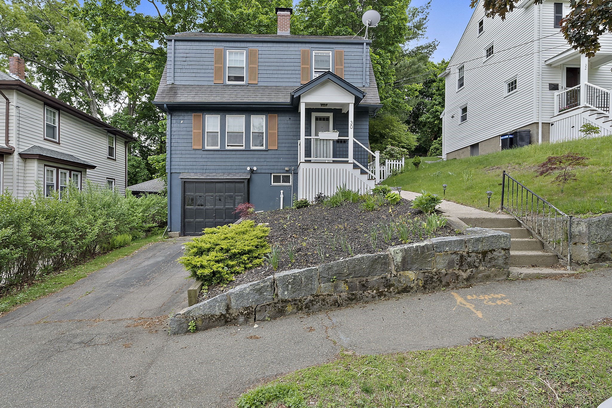 30 Hillside Ave, Quincy, MA 02170