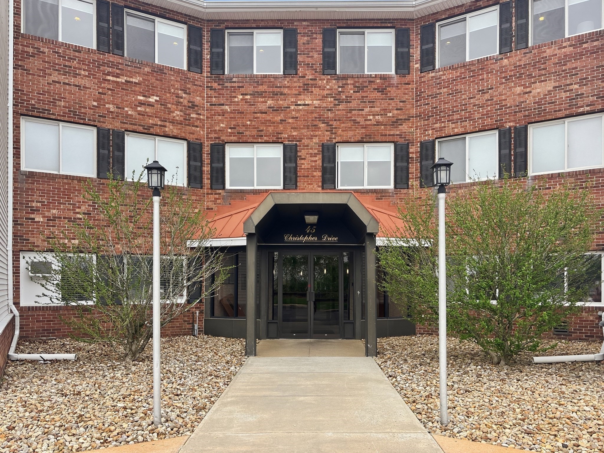 45 Christopher Dr Unit 105, Methuen, MA 01844