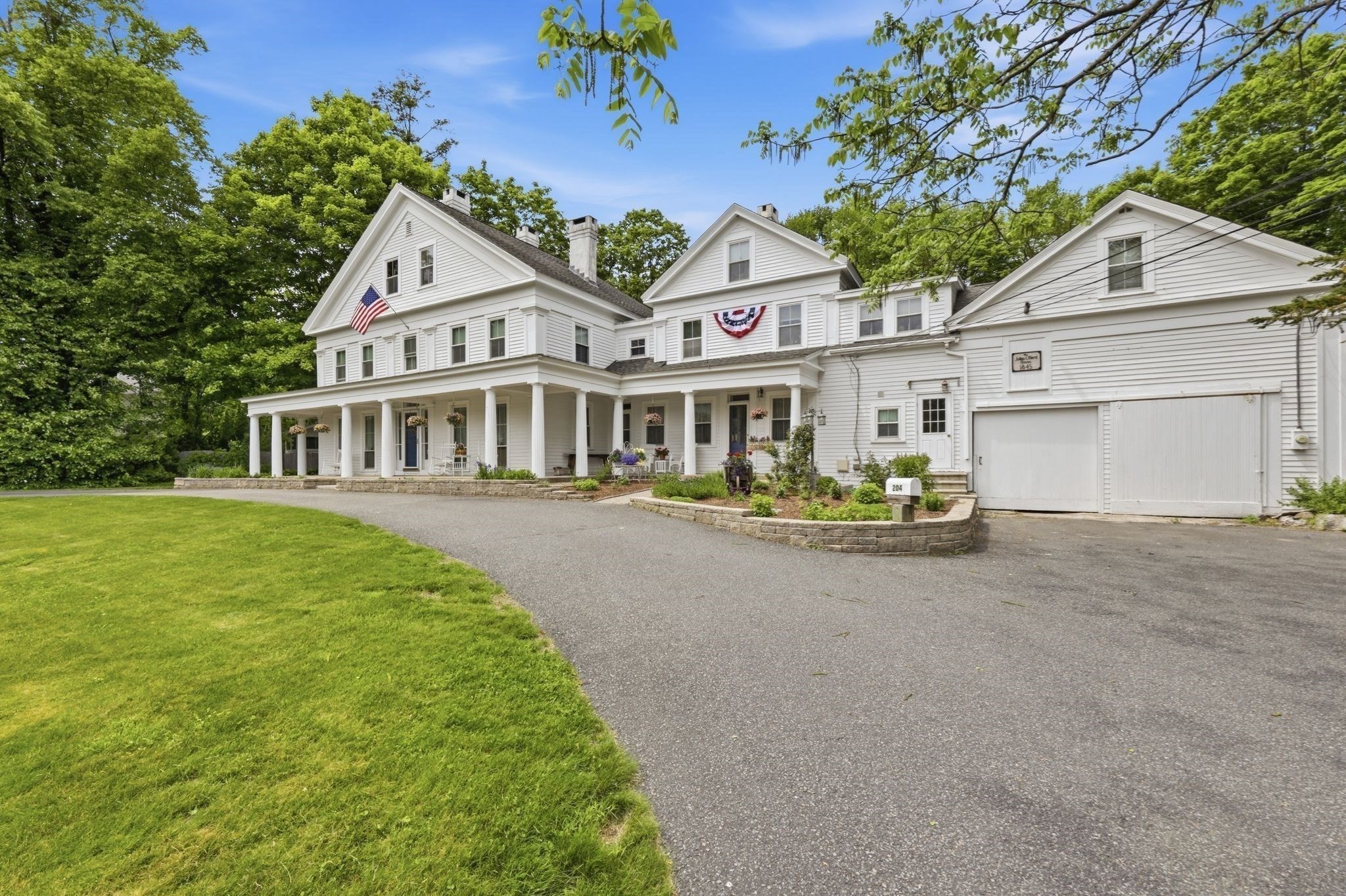 204 Village St, Medway, MA 02053
