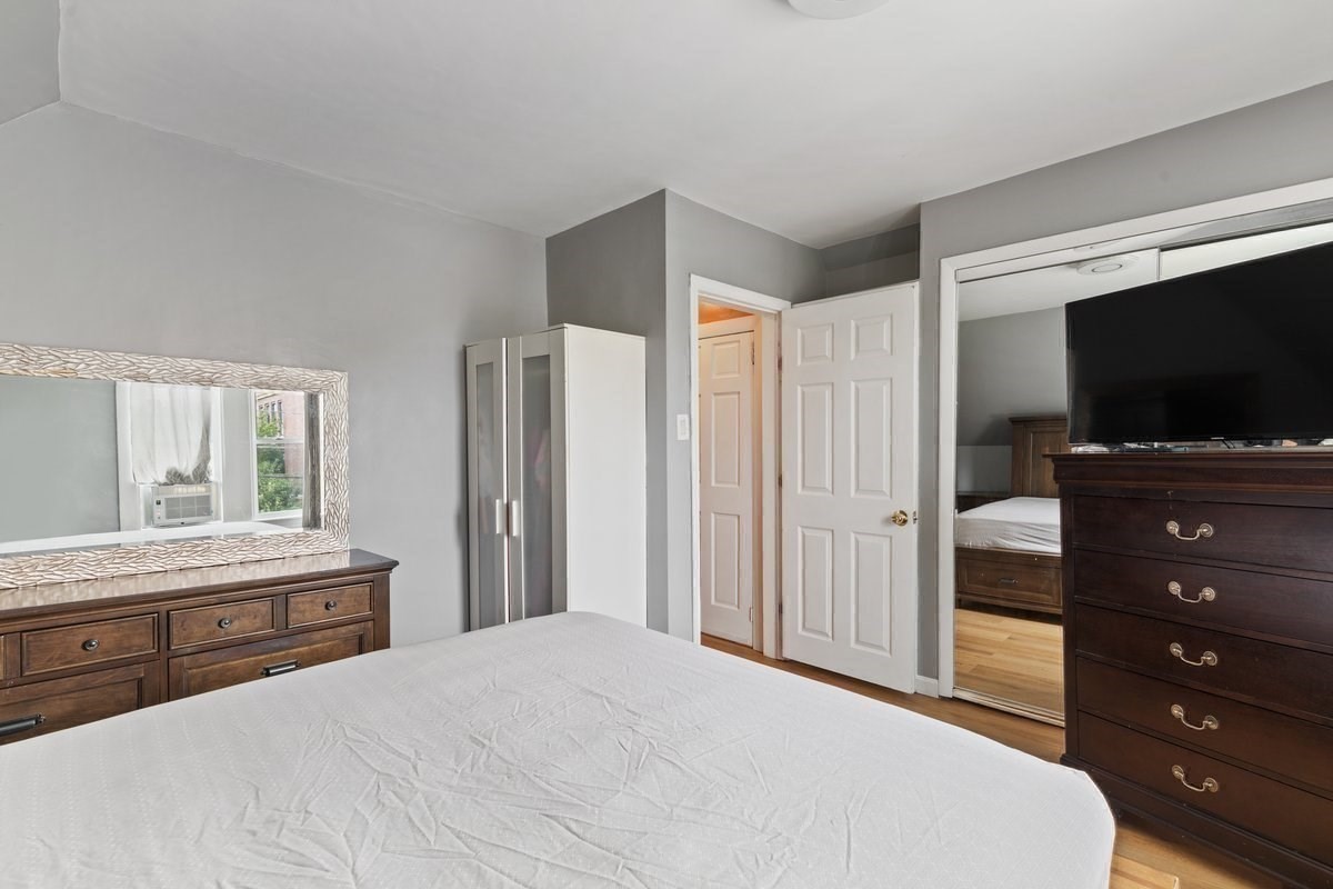 204 Harvard, Medford, MA 02155 - Image 23
