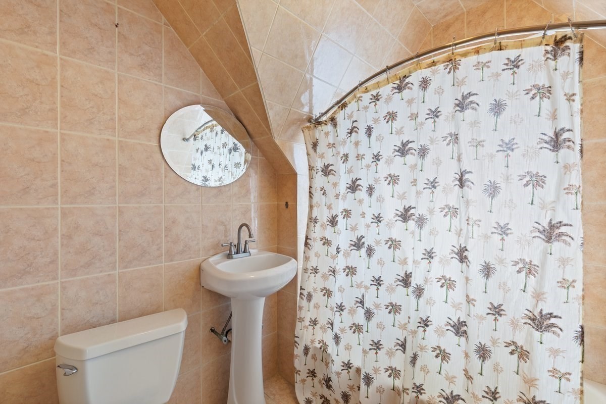 204 Harvard, Medford, MA 02155 - Image 24