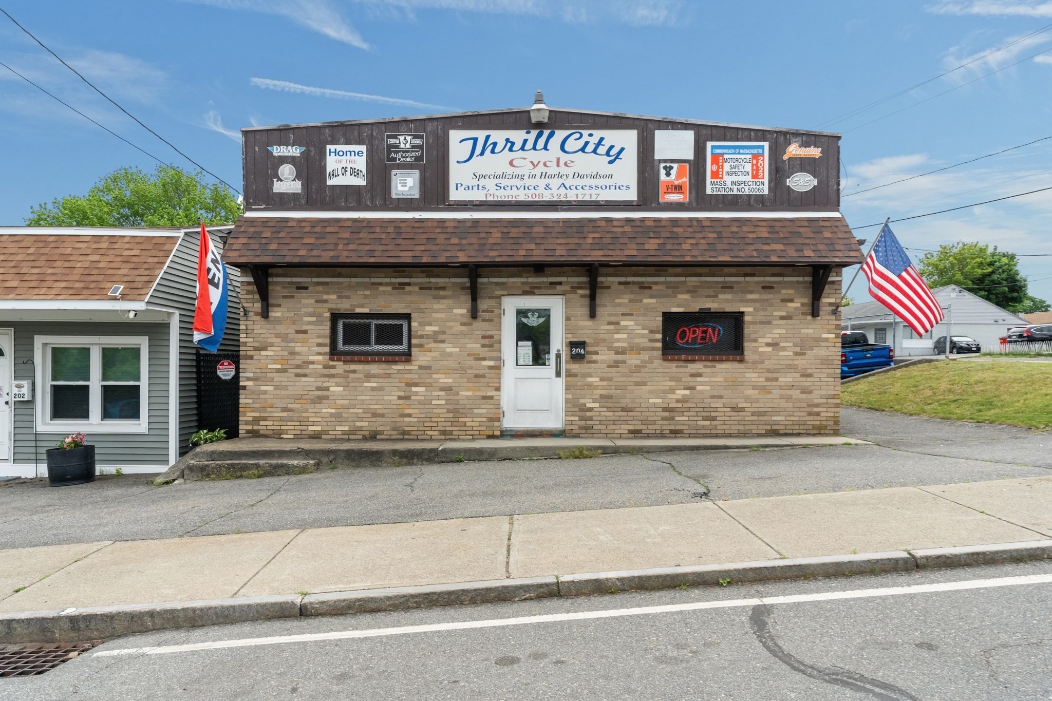 202 Pinehurst Ave., Swansea, MA 02777