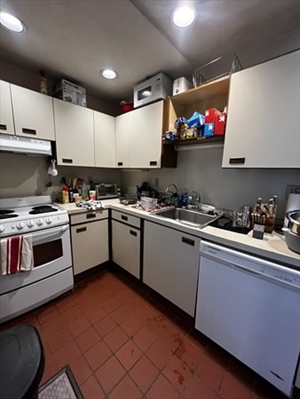 451 Park Dr, Apt 3D