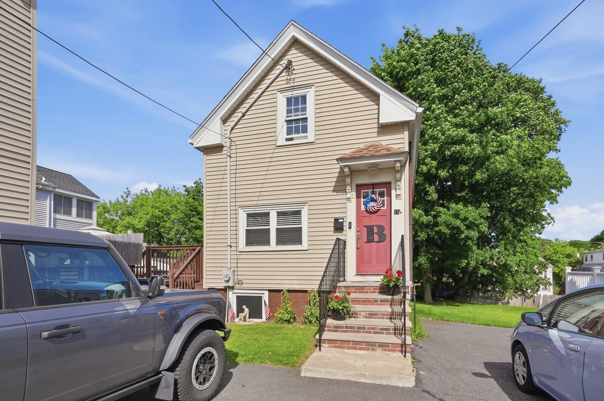 11 Albion St, Salem, MA 01970