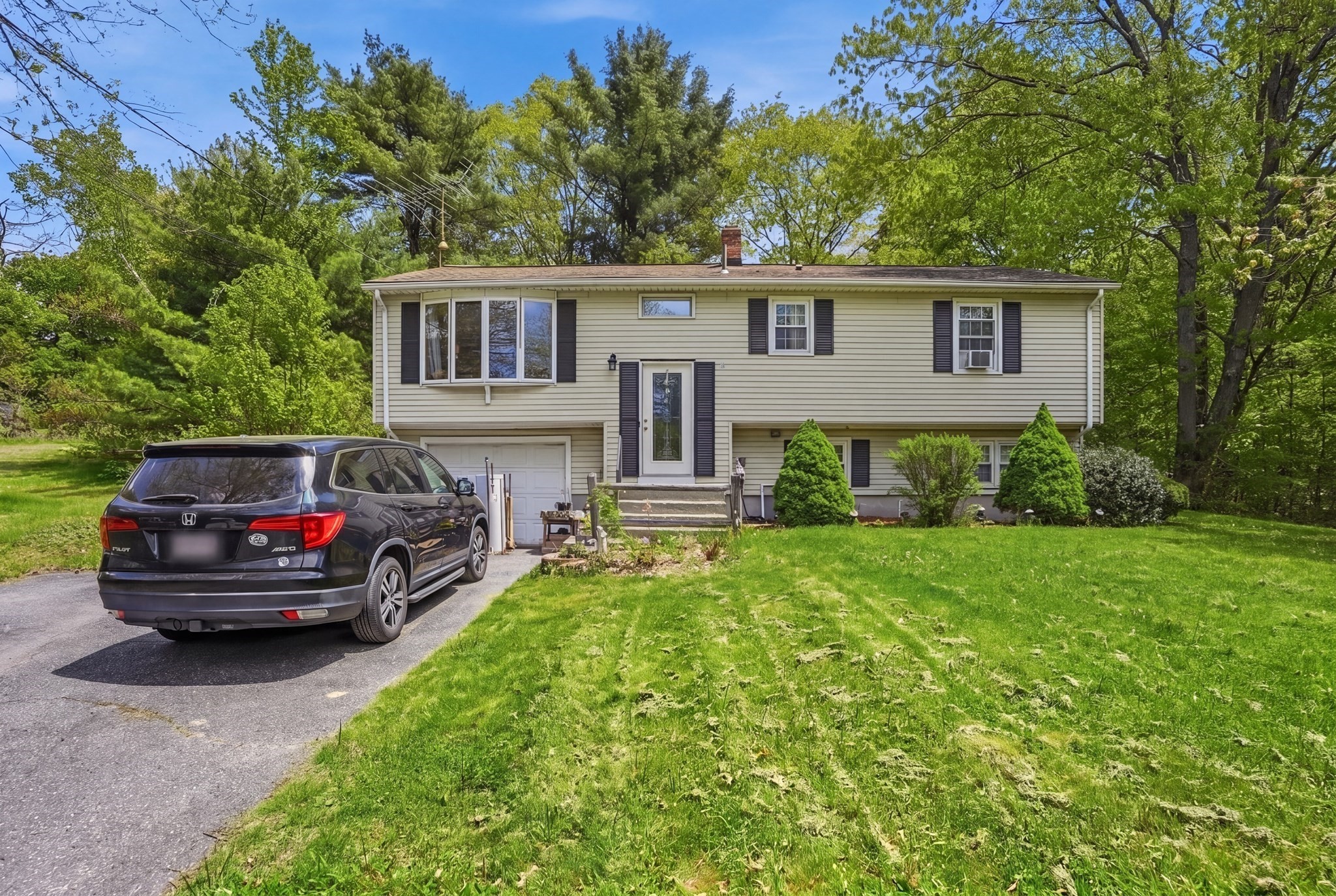 12 Valerie Circle, Ashburnham, MA 01430