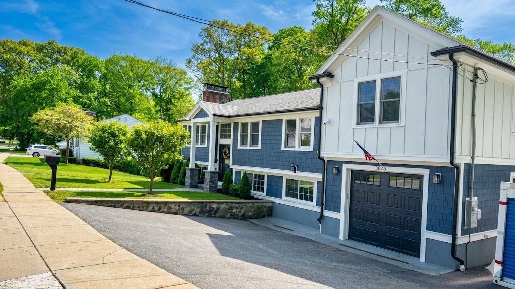 159 Mishawum Rd, Woburn, MA 01801