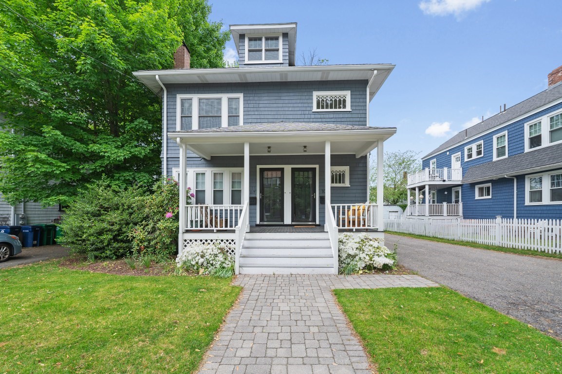 105 Adena Rd Unit 105, Newton, MA 02465