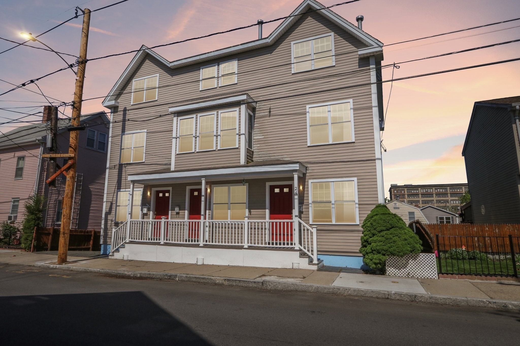 24 Harris St Unit A, Peabody, MA 01960