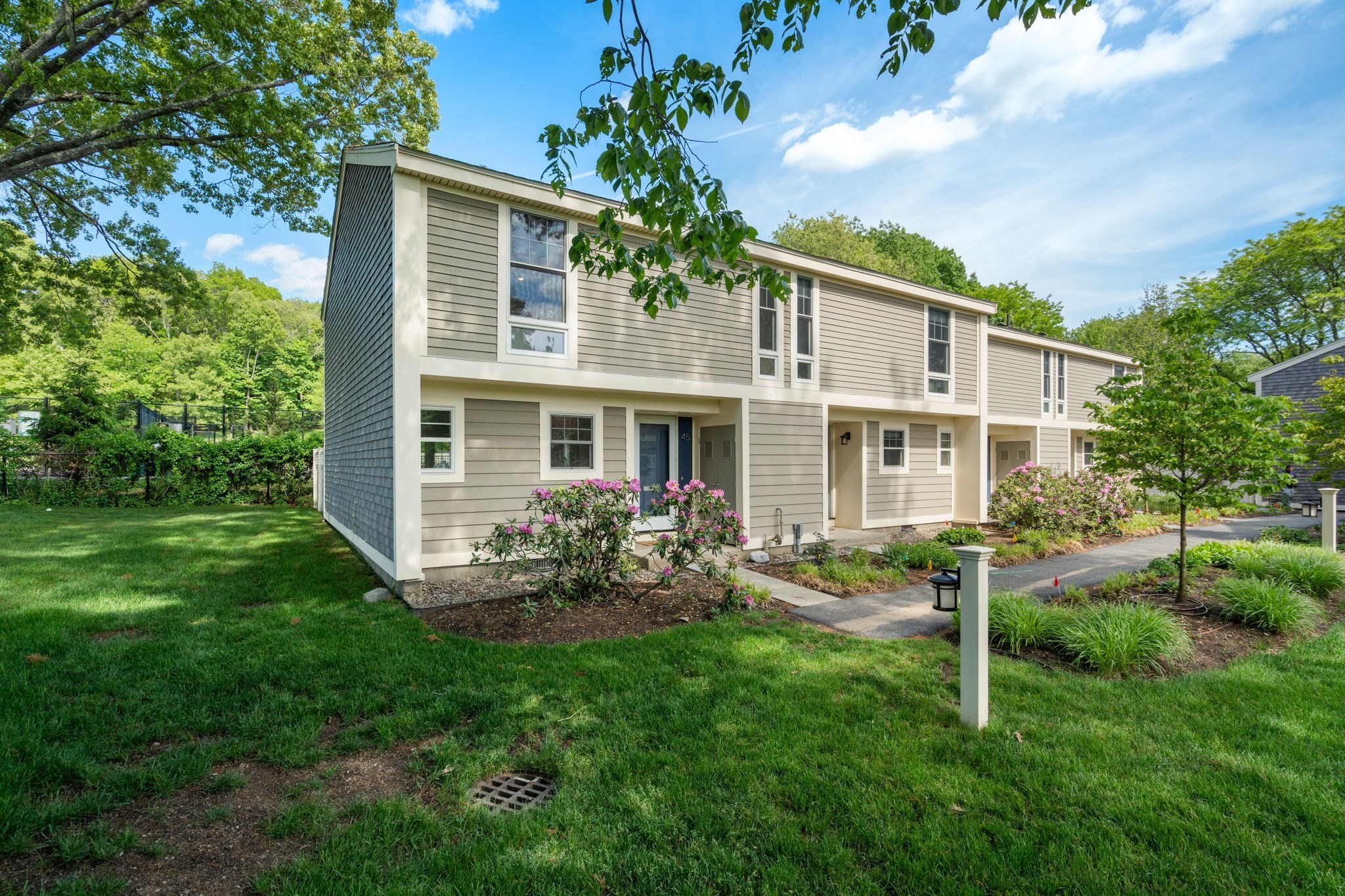 11 Oak St Unit 45, Wellesley, MA 02482
