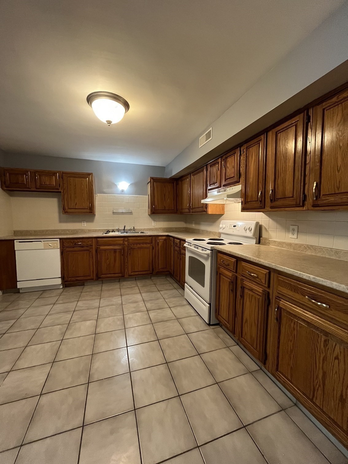 120 Fifteenth Unit 4, Fall River, MA 02720 - Image 2
