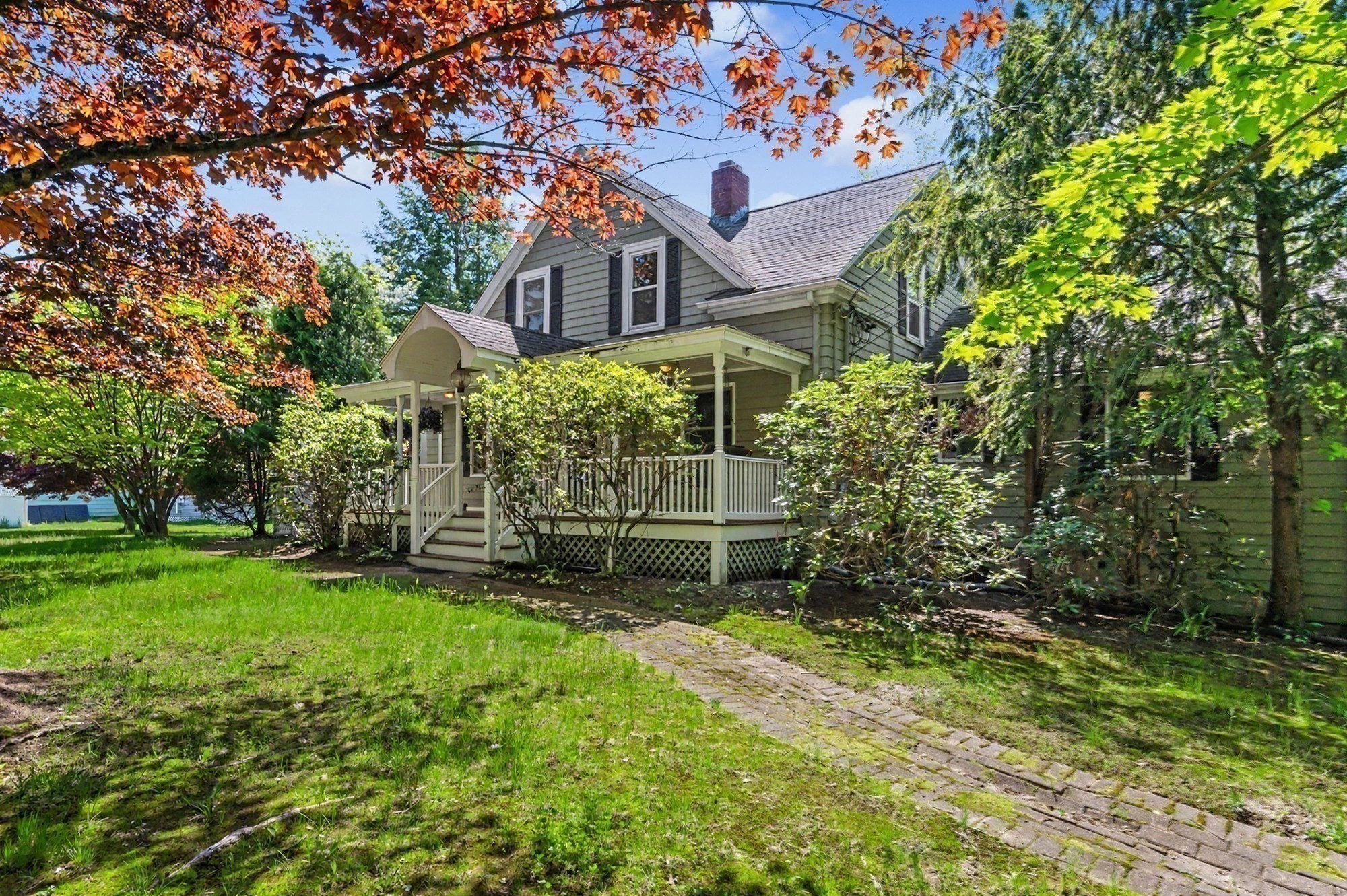 261 School Street, Groveland, MA 01834