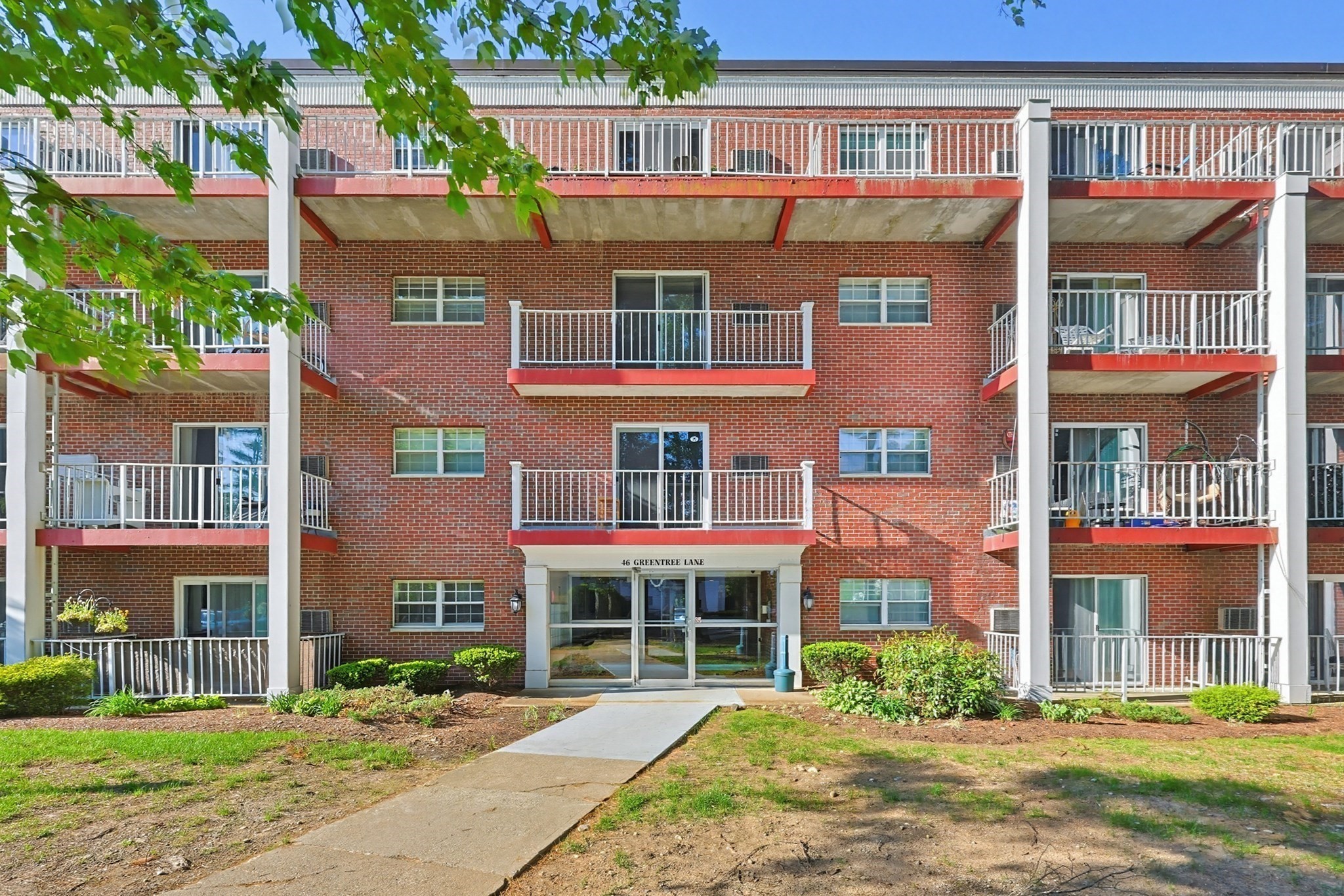 46 Greentree Ln Unit 47, Weymouth, MA 02190
