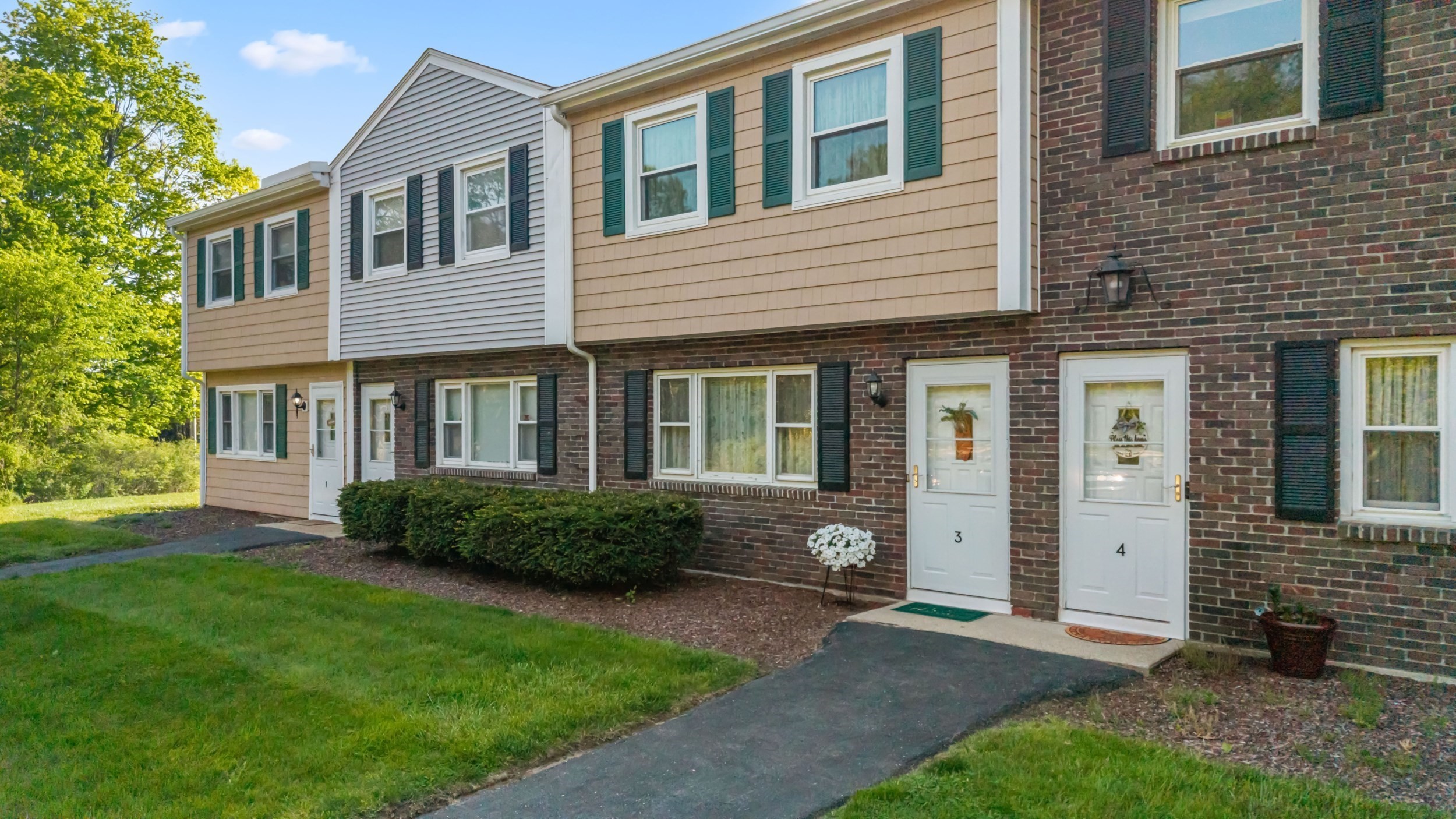 371 Lancaster St Unit 3, West Boylston, MA 01583