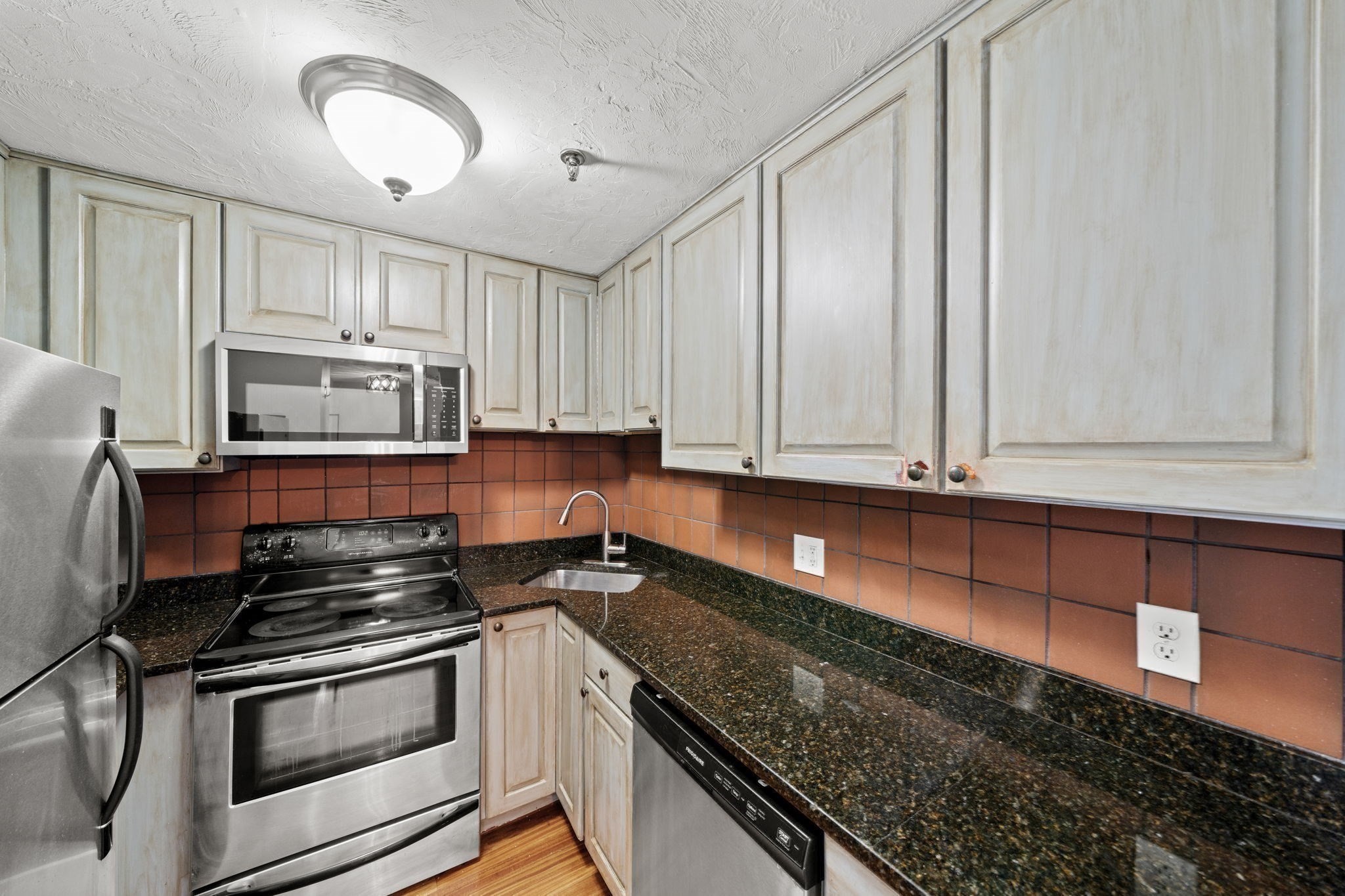 230 Willard St Unit 602, Quincy, MA 02169