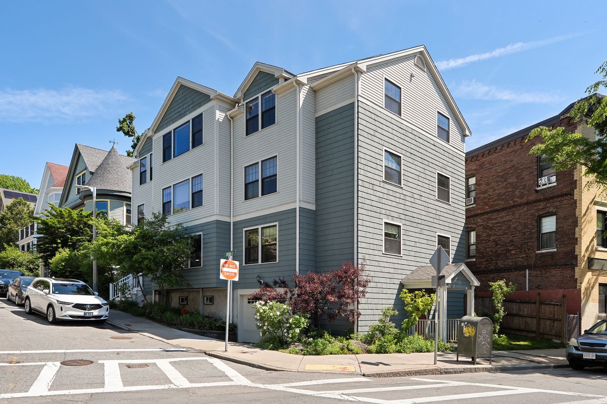 1 Sylvia St Unit 3, Jamaica Plain, Boston, MA 02130