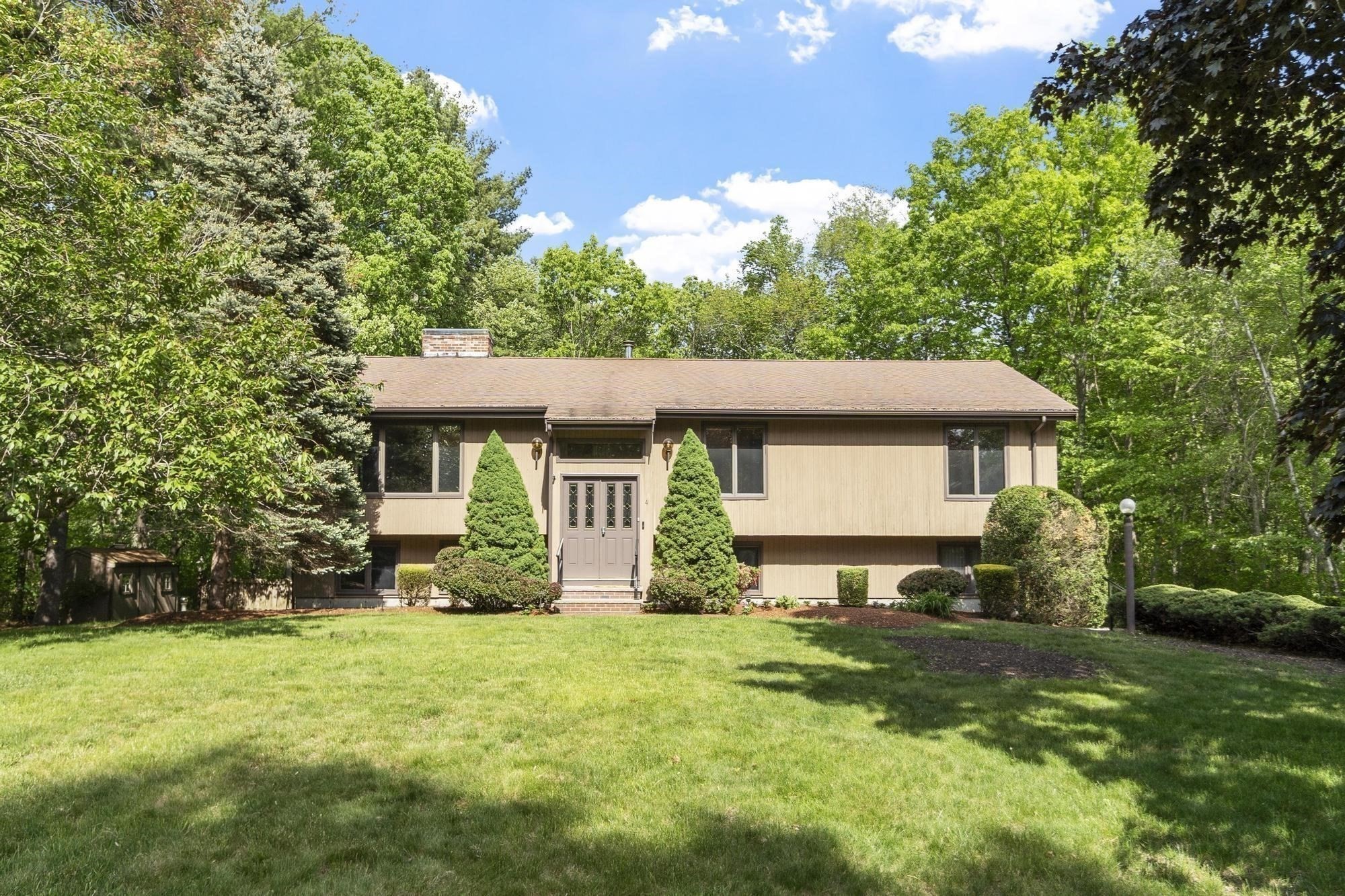 4 Douglas Avenue, Wilmington, MA 01887