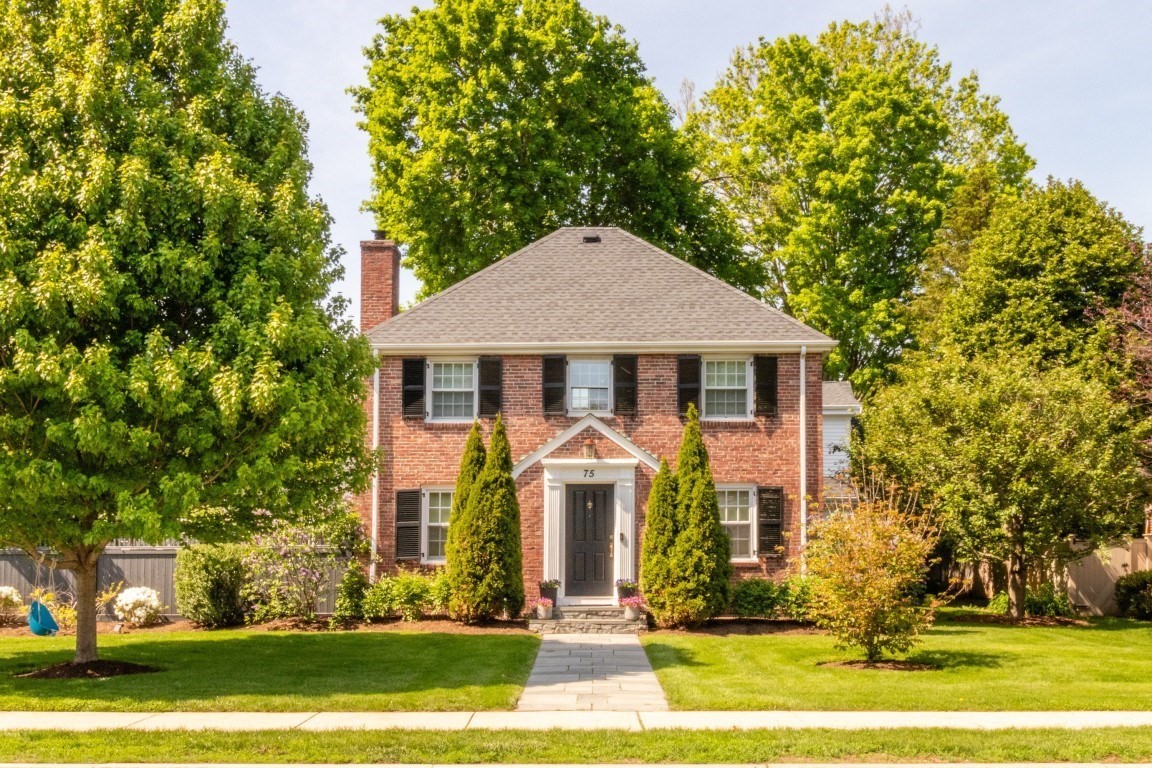 75 W Central St, Natick, MA 01760