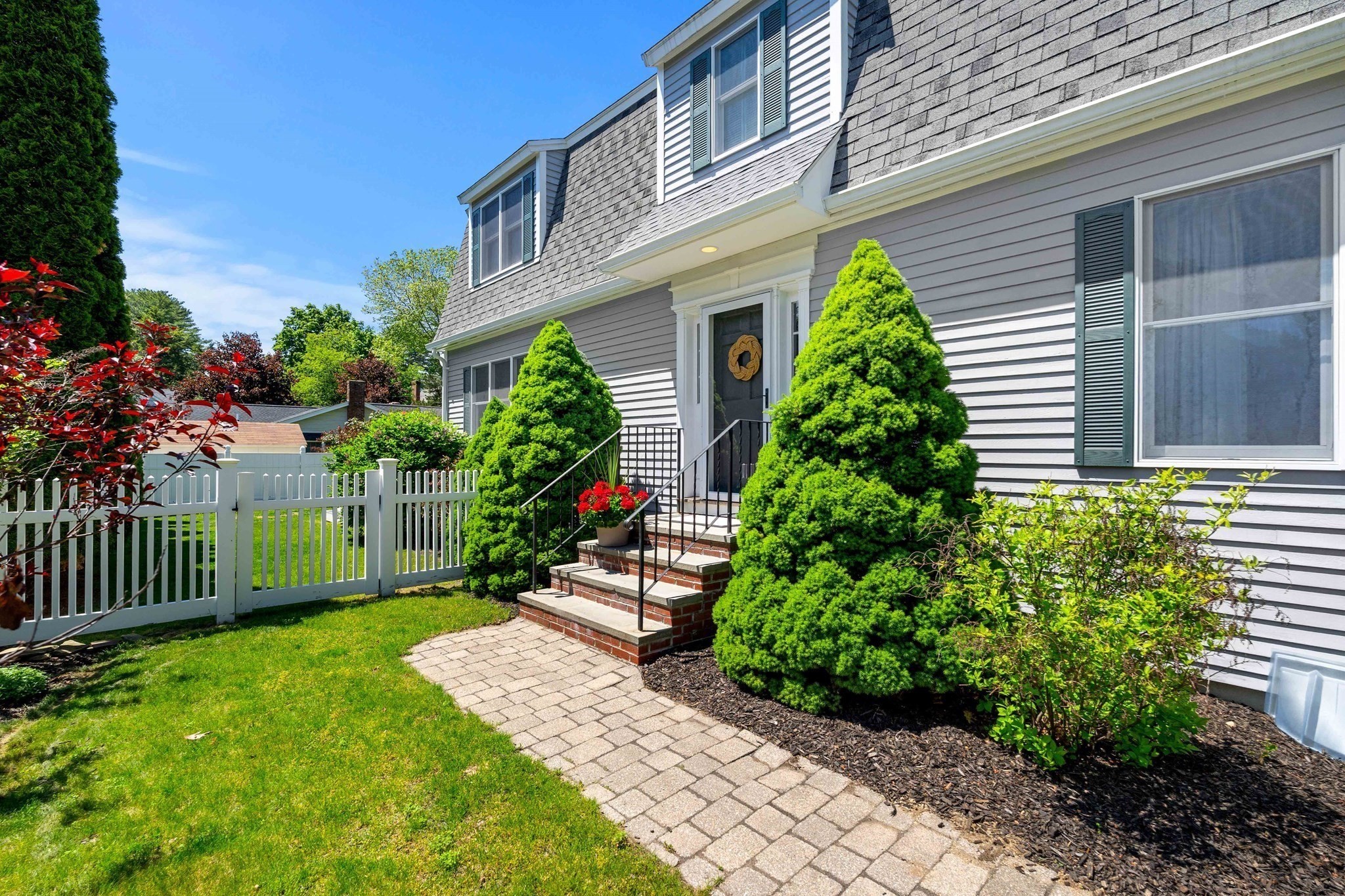 17 Fenmere Avenue, Wellesley, MA 02482