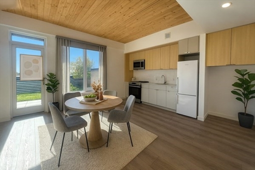 154 Broadway, Apt 408