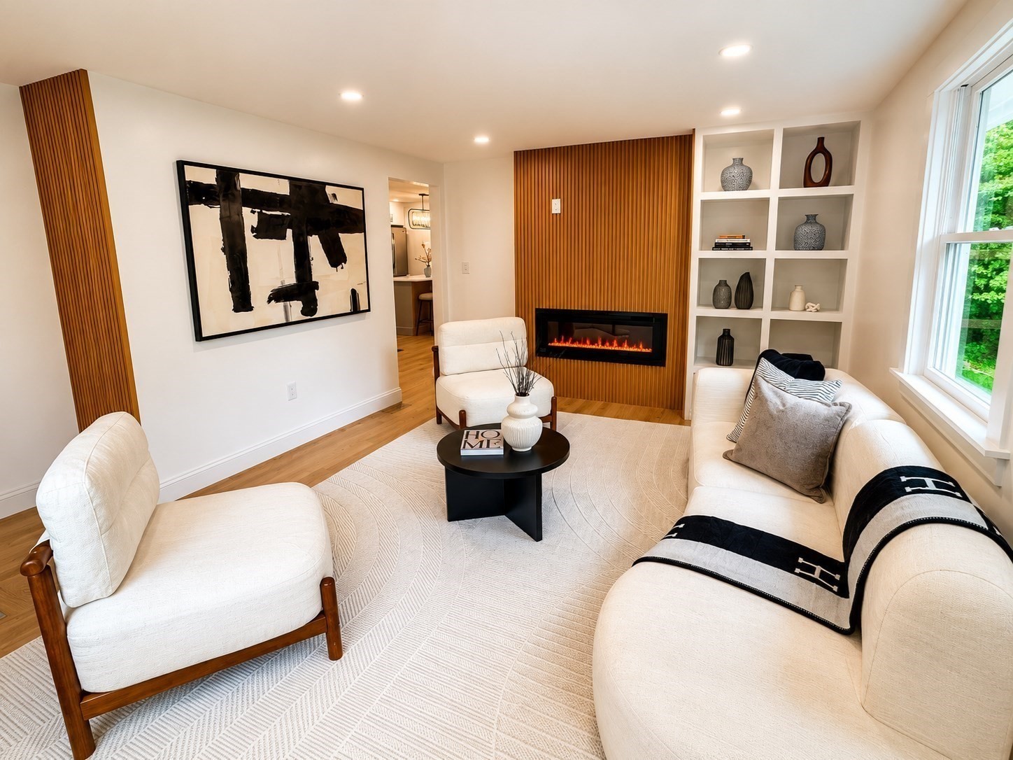 315 Lake Dr, Hamilton, MA 01982