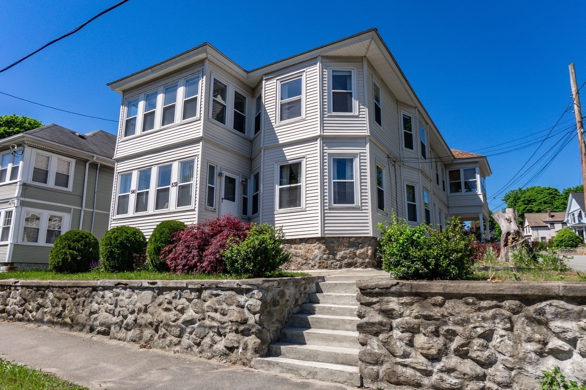539 S Broadway, Lawrence, MA 01841
