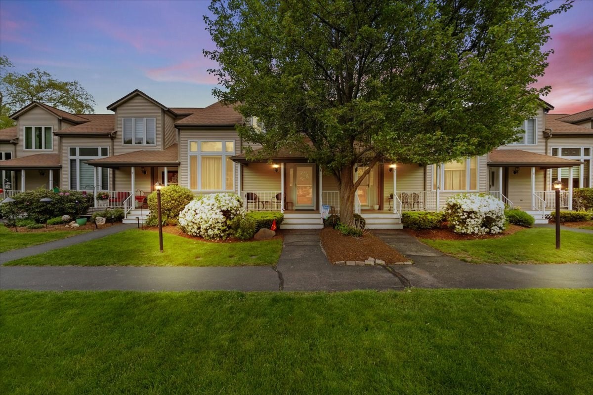 8 Willow Pond Dr Unit 8, Rockland, MA 02370