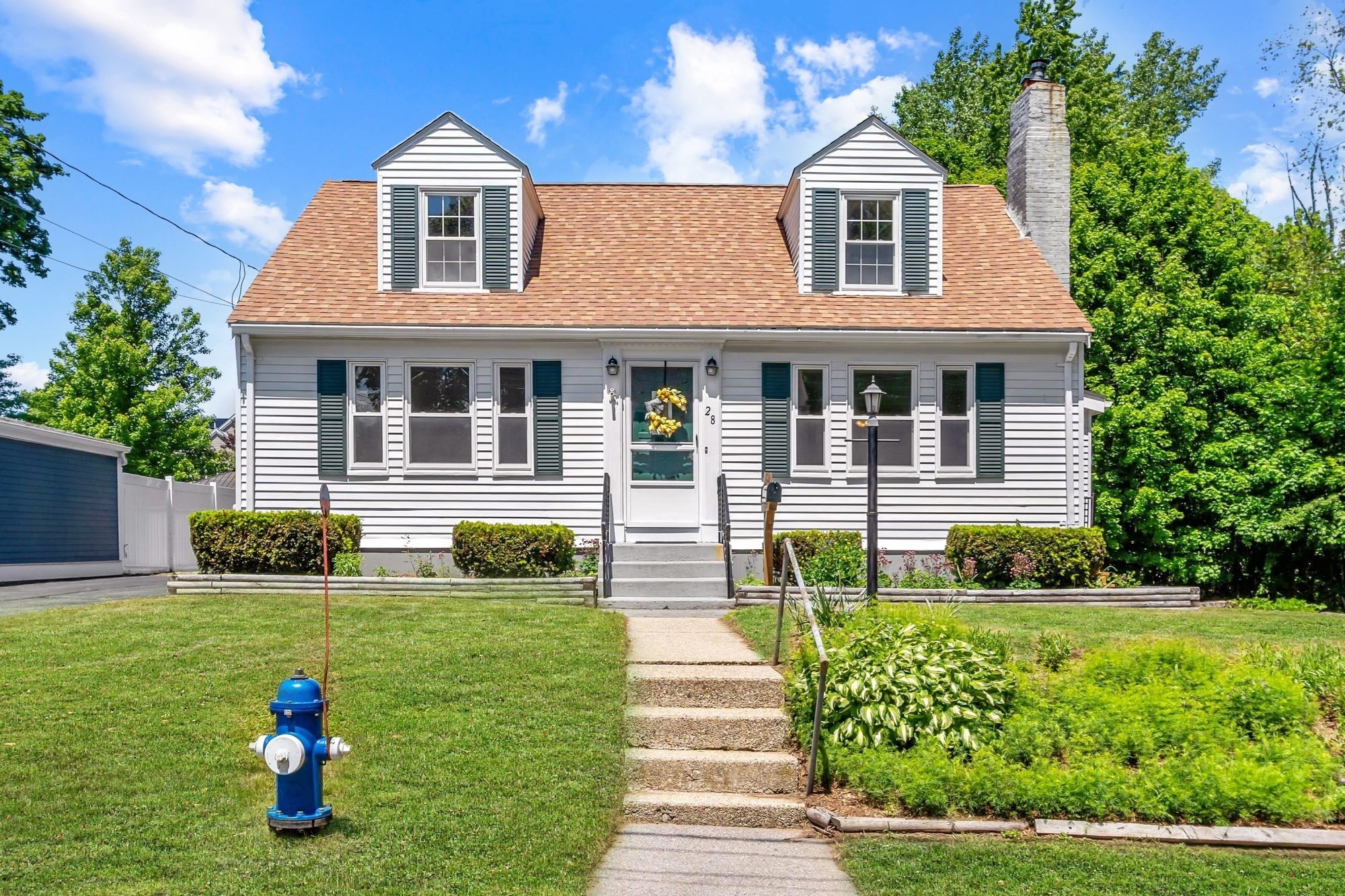 28 Valentine Rd, Framingham, MA 01702
