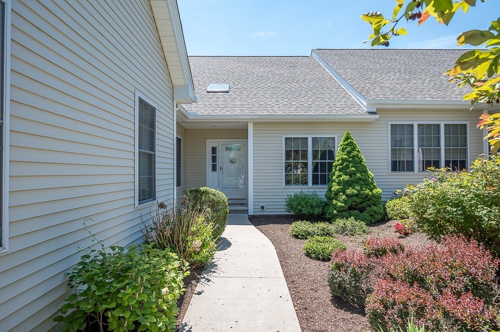 7 Blossom Tree Drive Unit 7, Shrewsbury, MA 01545