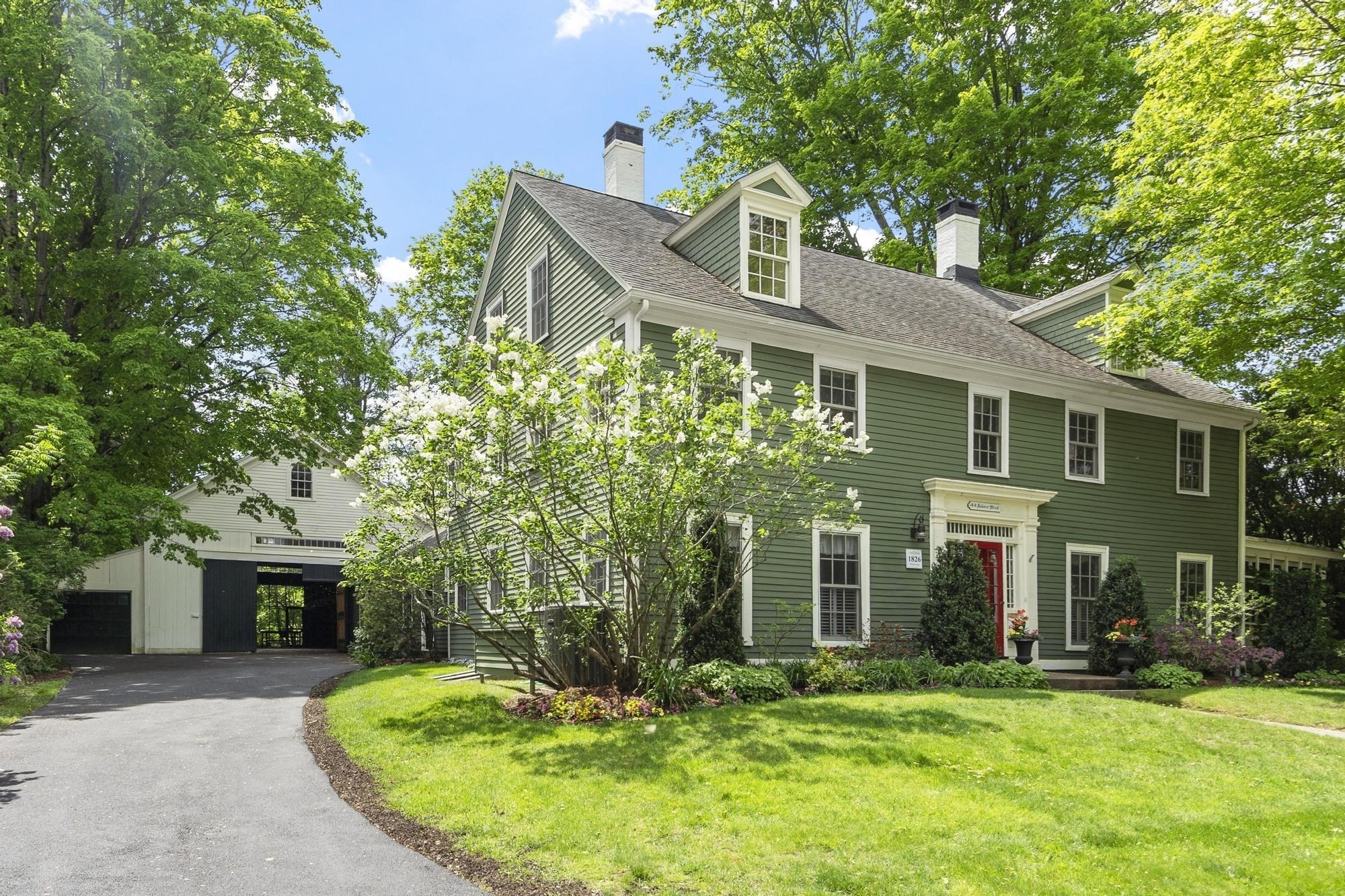 44 Andover Street, North Andover, MA 01845