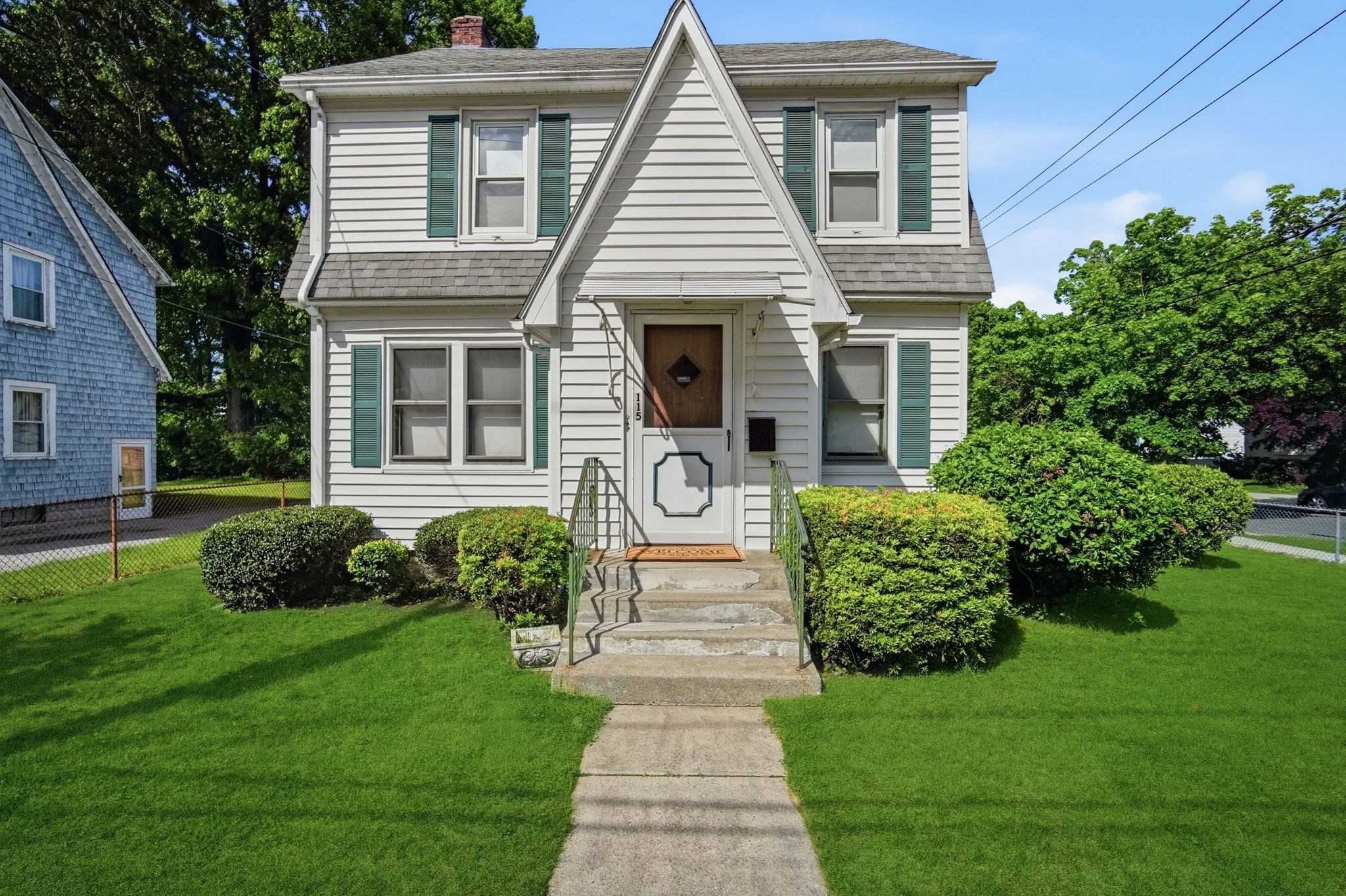 115 Connecticut Ave, Springfield, MA 01104