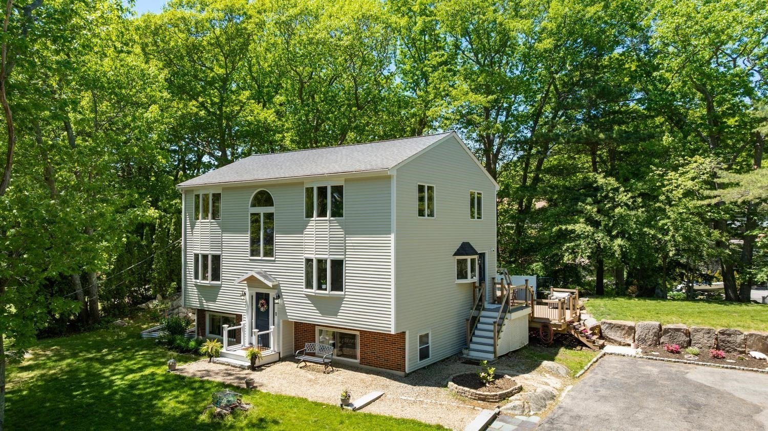 71 Hesperus Ave, Gloucester, MA 01930