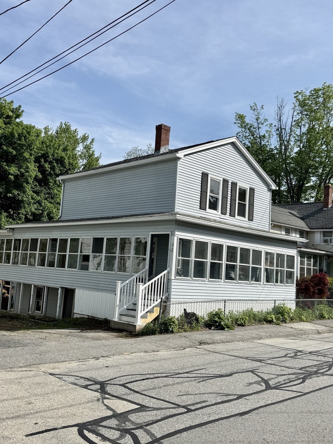 13 Goddard St, Webster, MA 01570