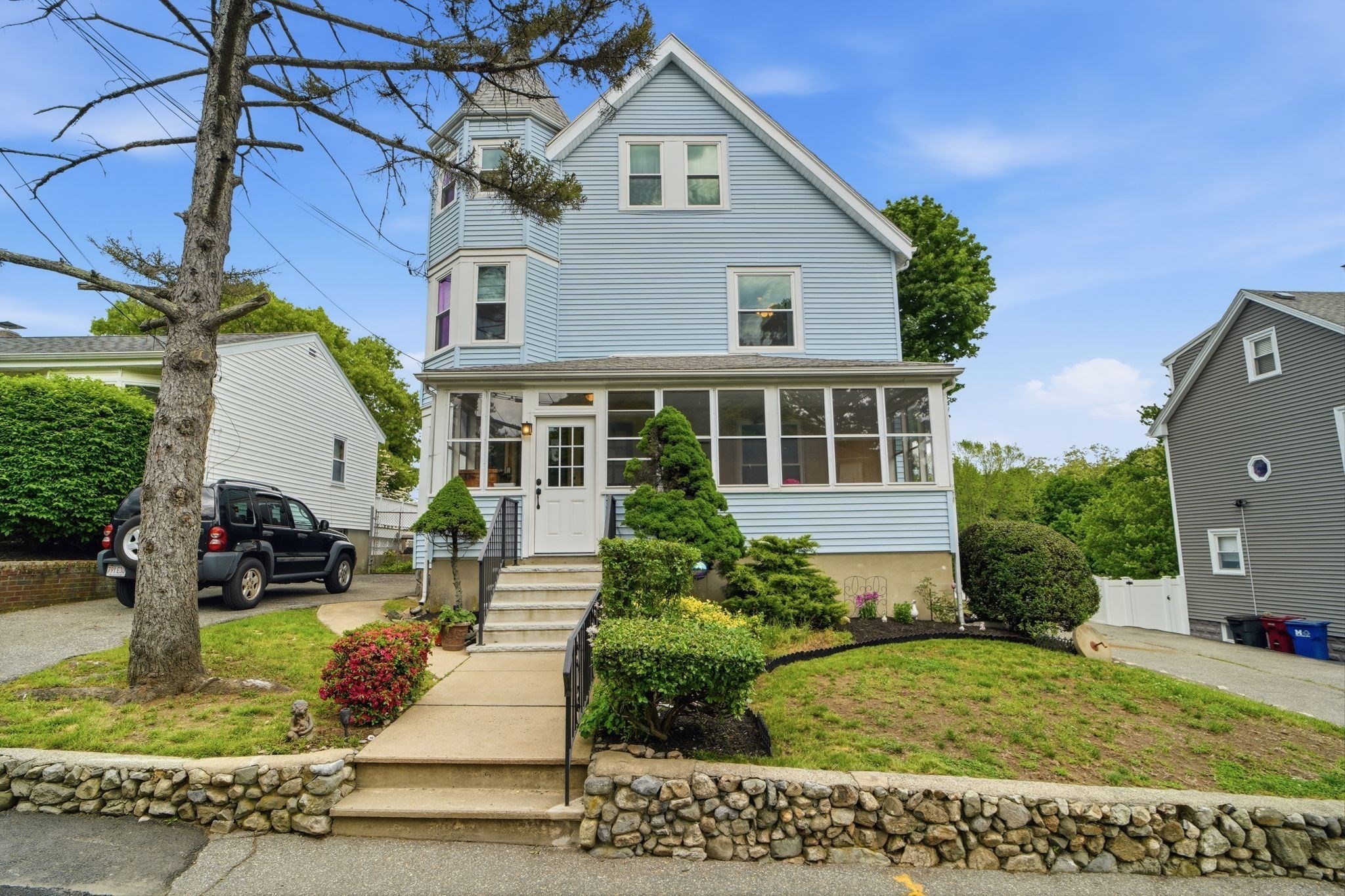 25 Cumner Ave, Melrose, MA 02176