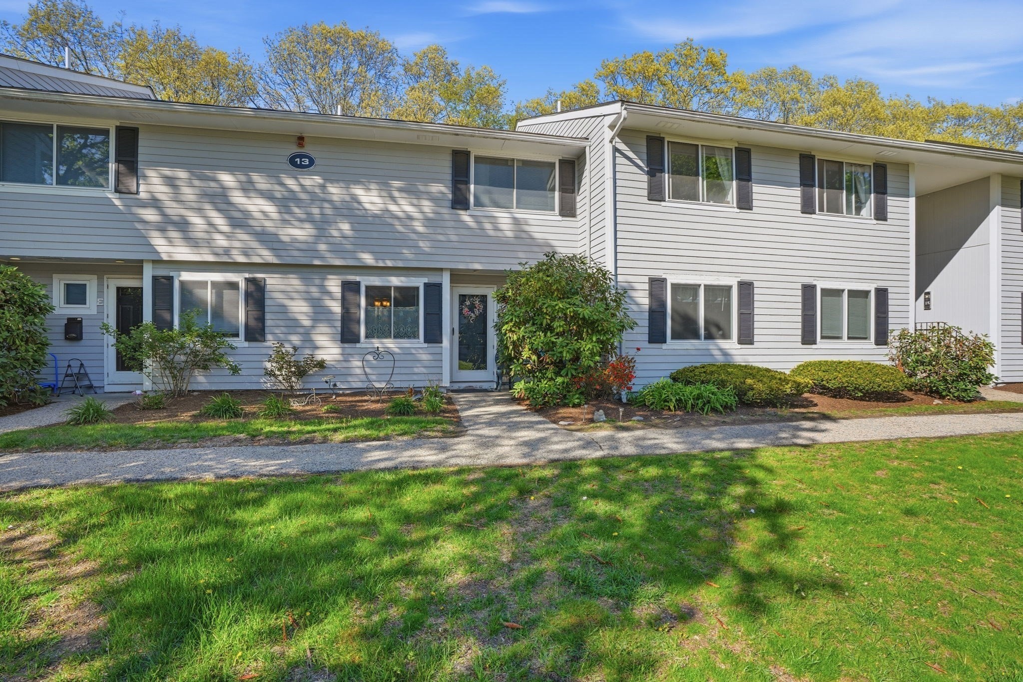 13 Beals Cove Rd Unit F, Hingham, MA 02043