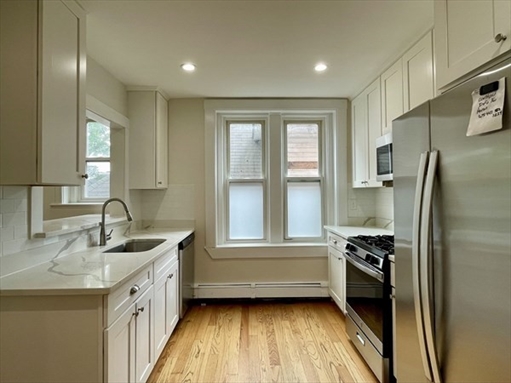 376 Washington St, Apt 1