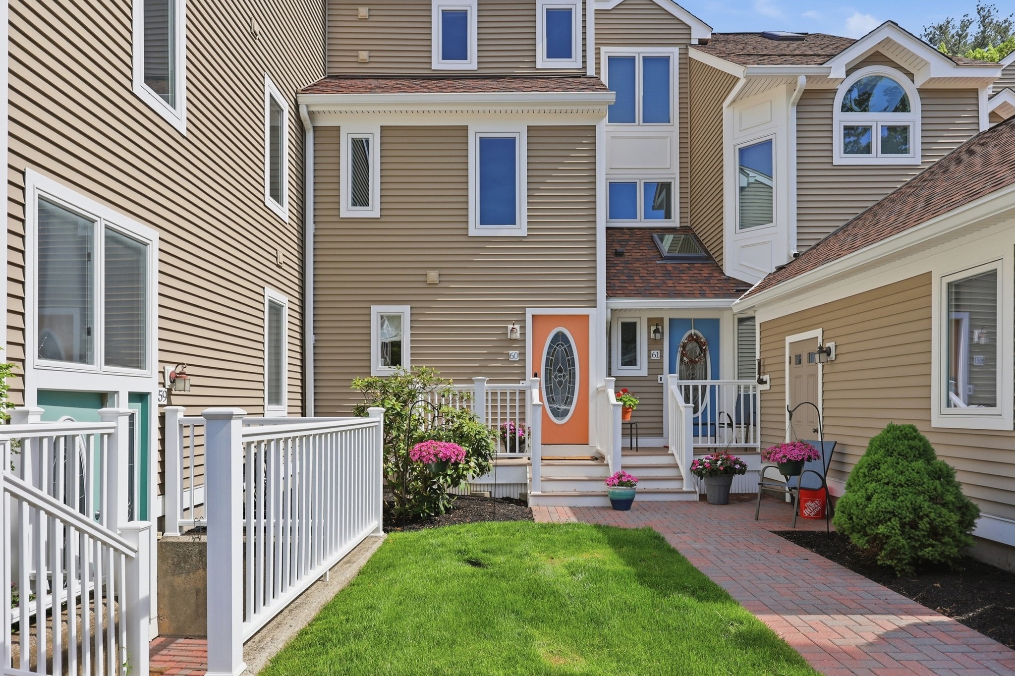 60 Pointe Rok Drive Unit 60, Worcester, MA 01604