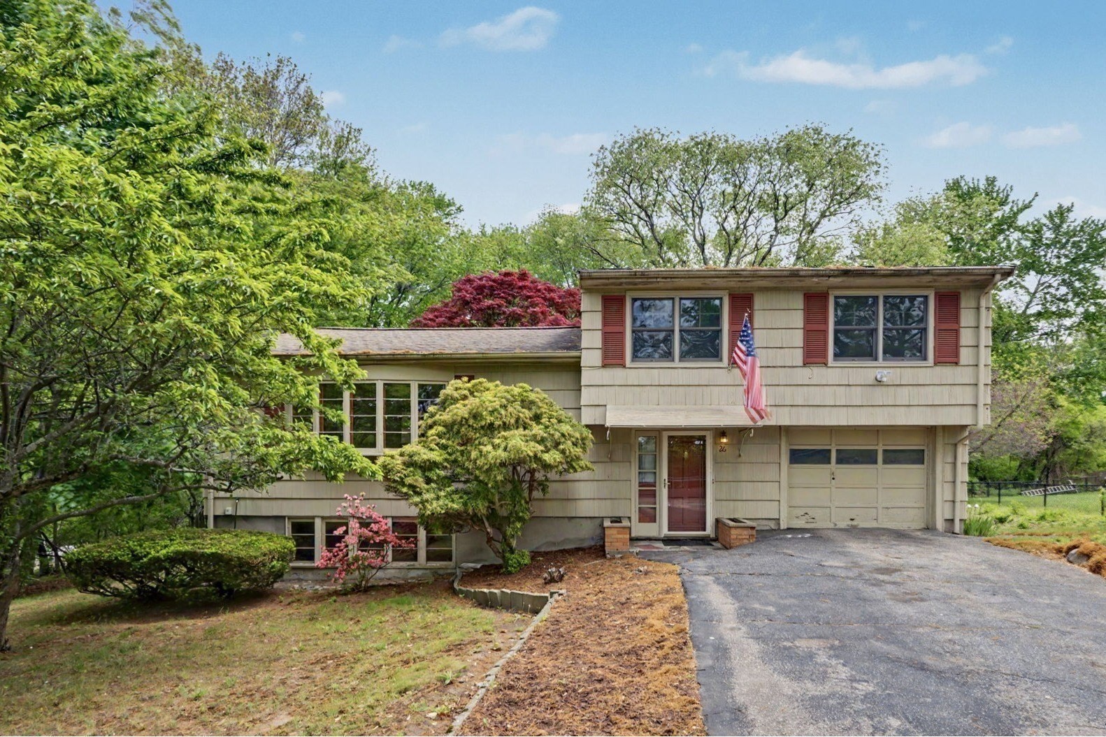 26 Arlington Road, Burlington, MA 01803
