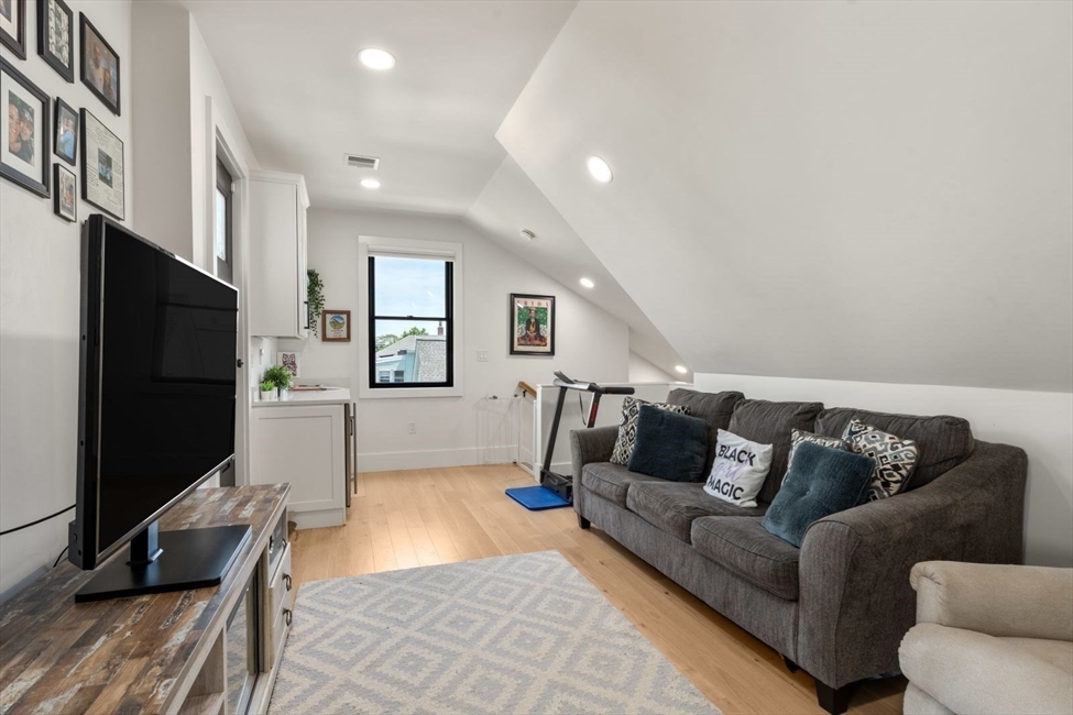 23 Jaques St, Somerville, MA Image 22