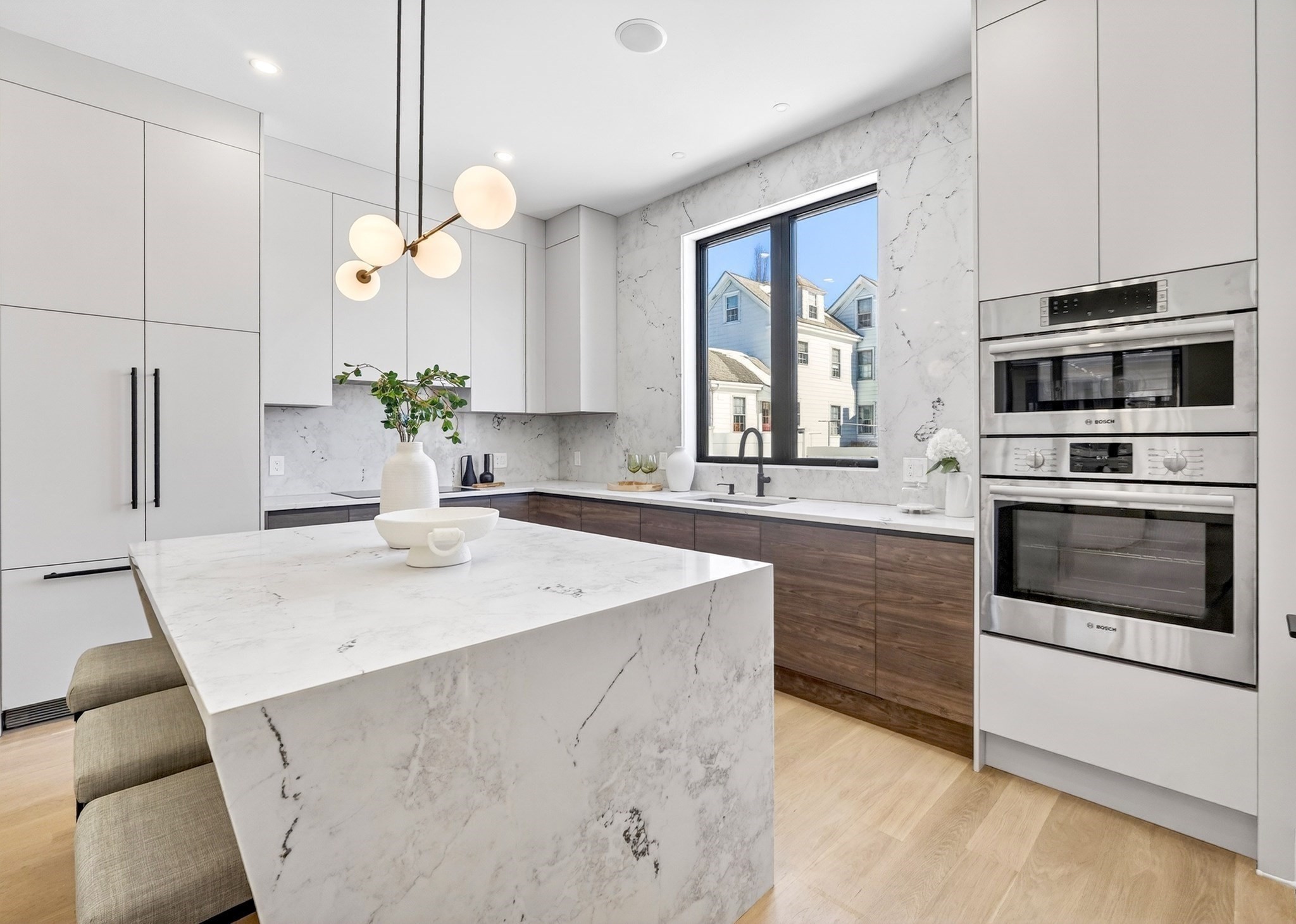 10 Pennsylvania Ave Unit 10, Newton, MA 02464