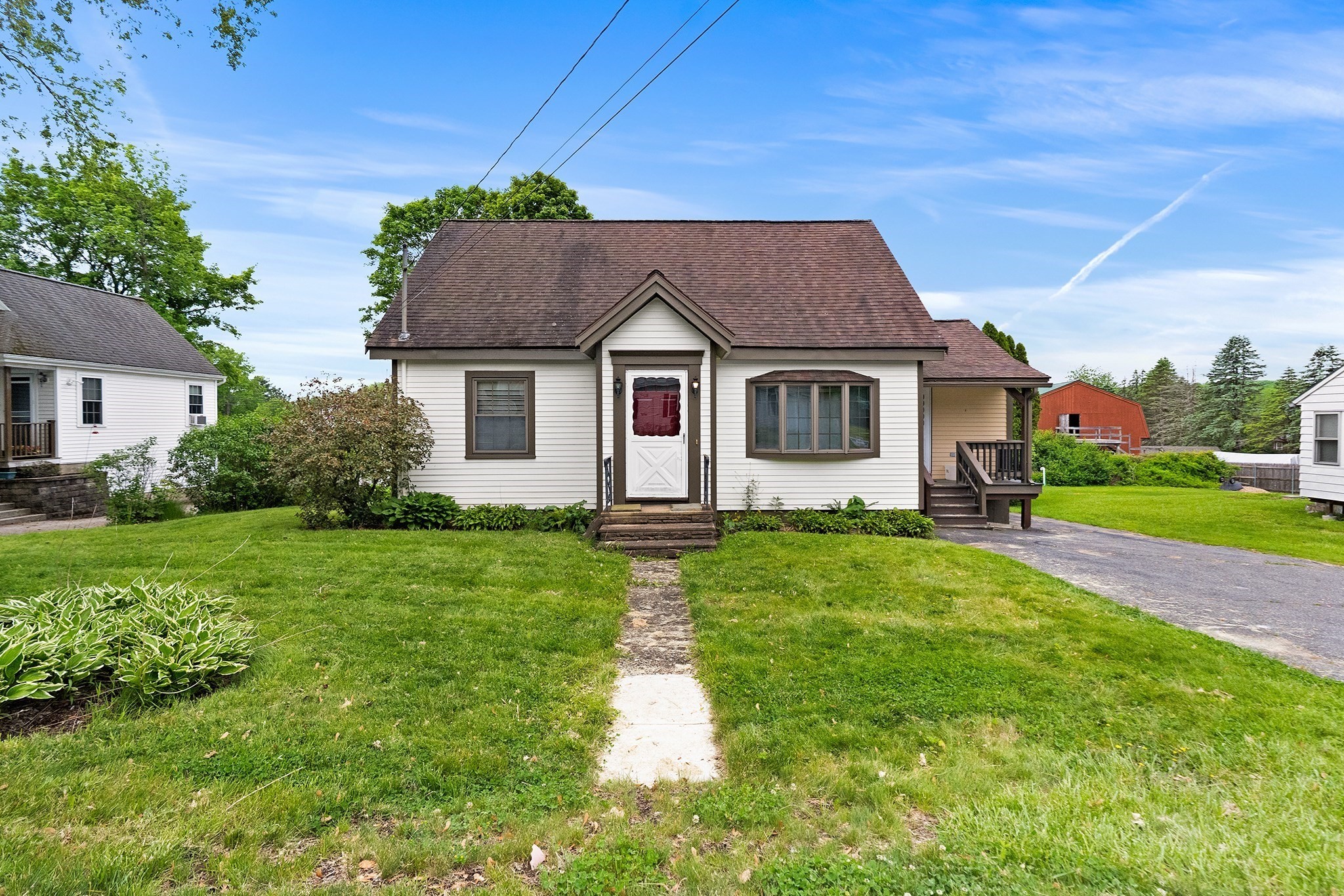 97 Pleasant St, Spencer, MA 01562