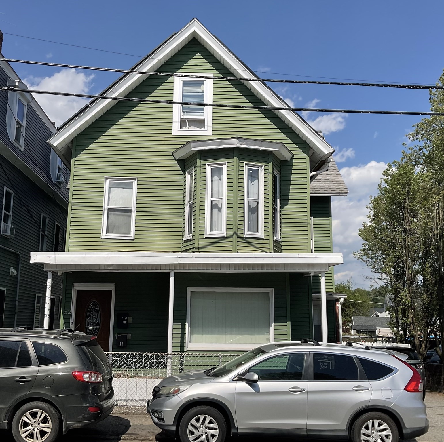 52 Whipple St, Lowell, MA 01852