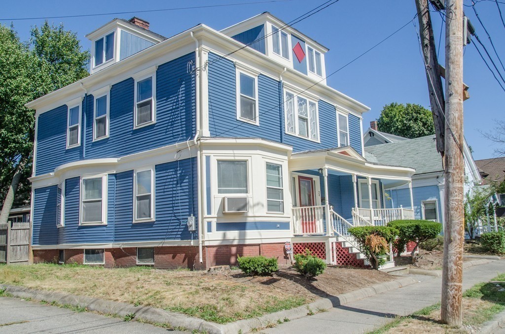 24 Cherry St, Lynn, MA 01902