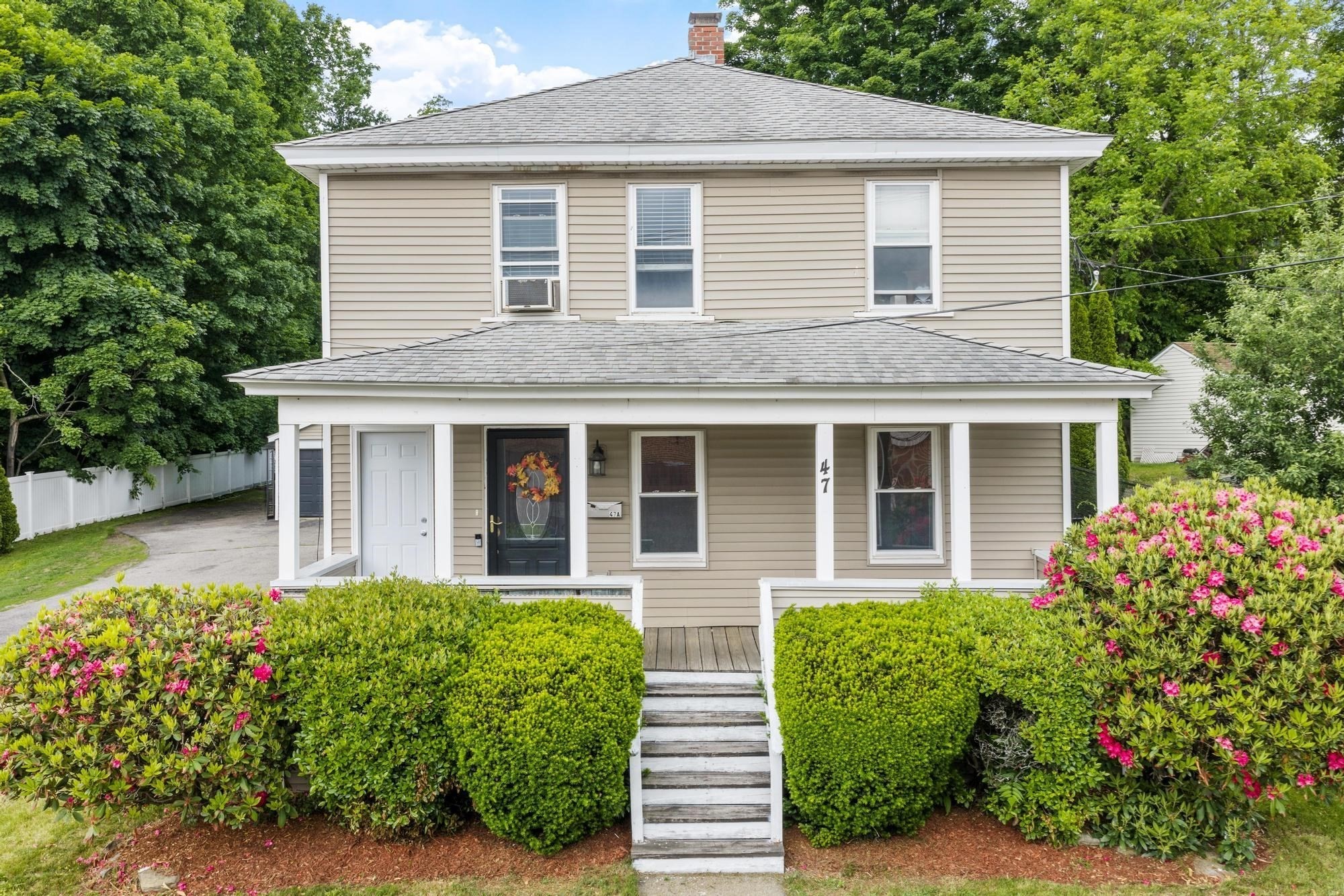 47 Howe Ave, Millbury, MA 01527