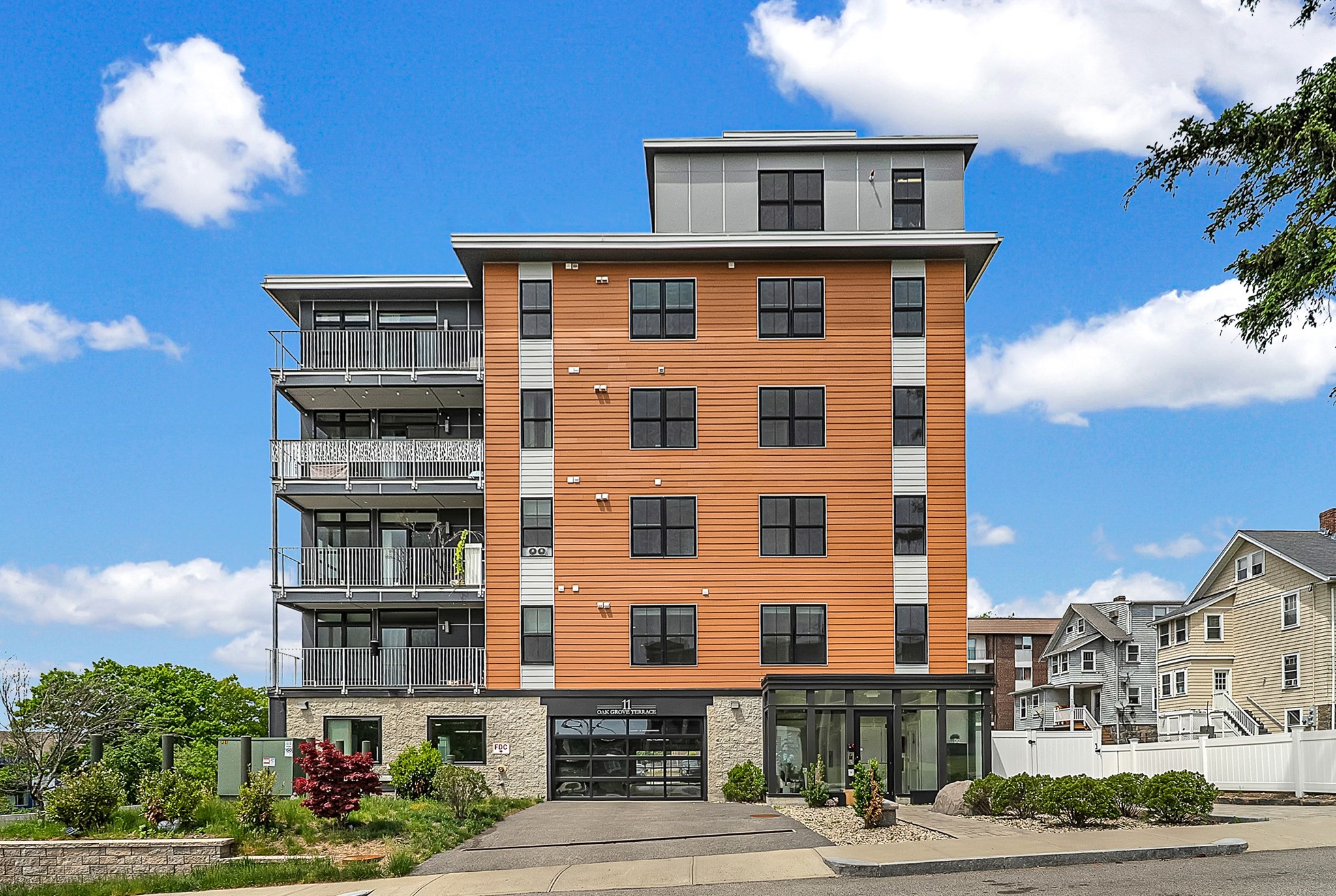 11 Oak Grove Ter Unit 402, Quincy, MA 02169