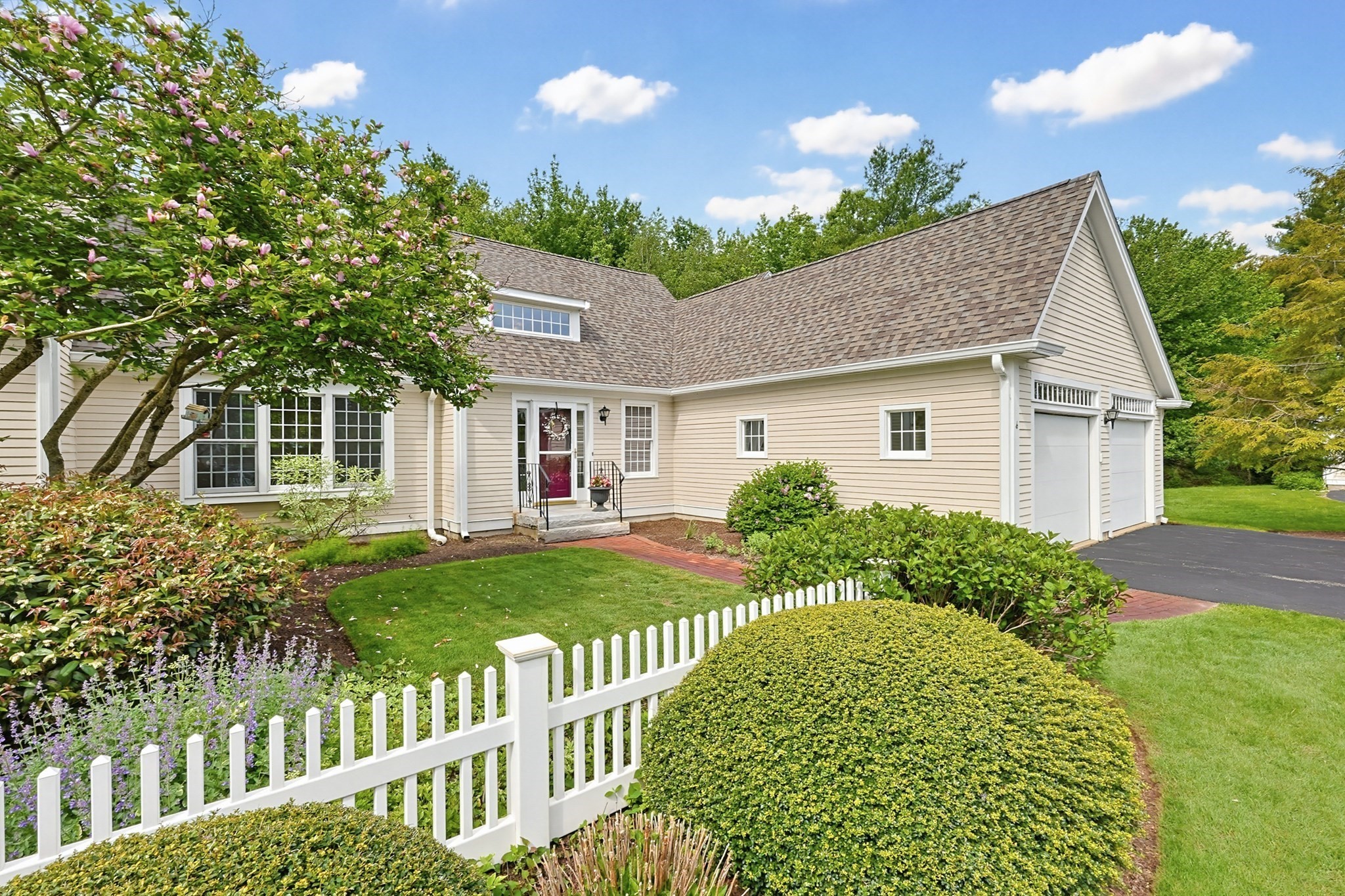 6 Trellis Circle Unit 6, Pembroke, MA 02359