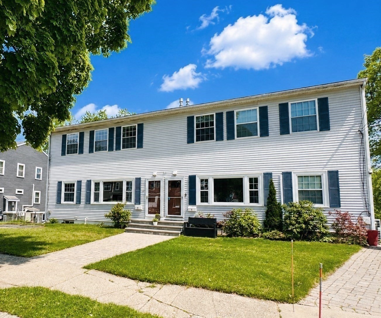 11 Hargrave Cir Unit B, Newton, MA 02461