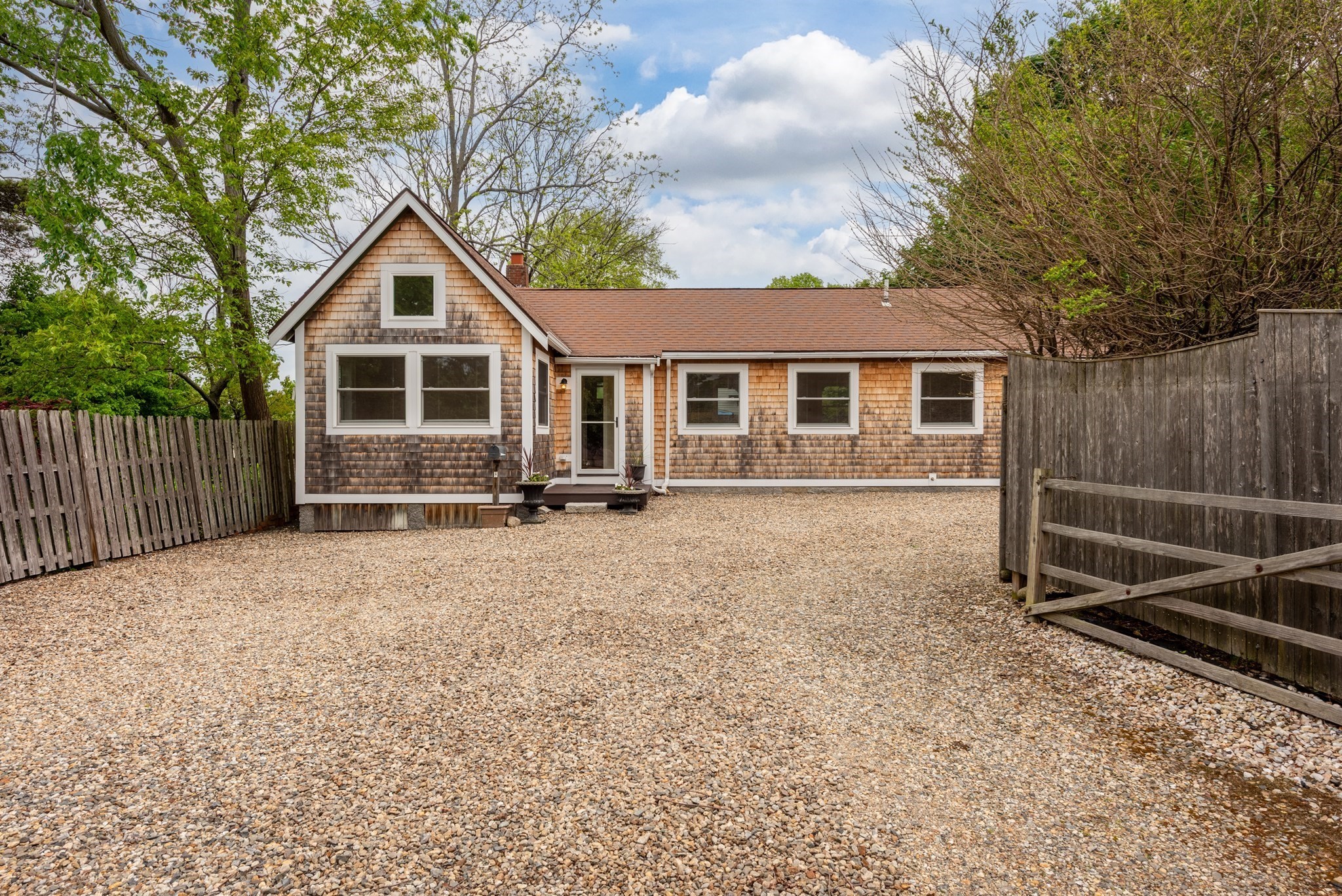 8 Hideaway Place, Rockport, MA 01966