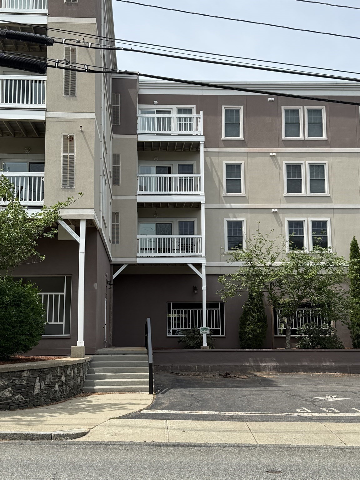 414 Mount Hope St Unit 104, North Attleboro, MA 02760