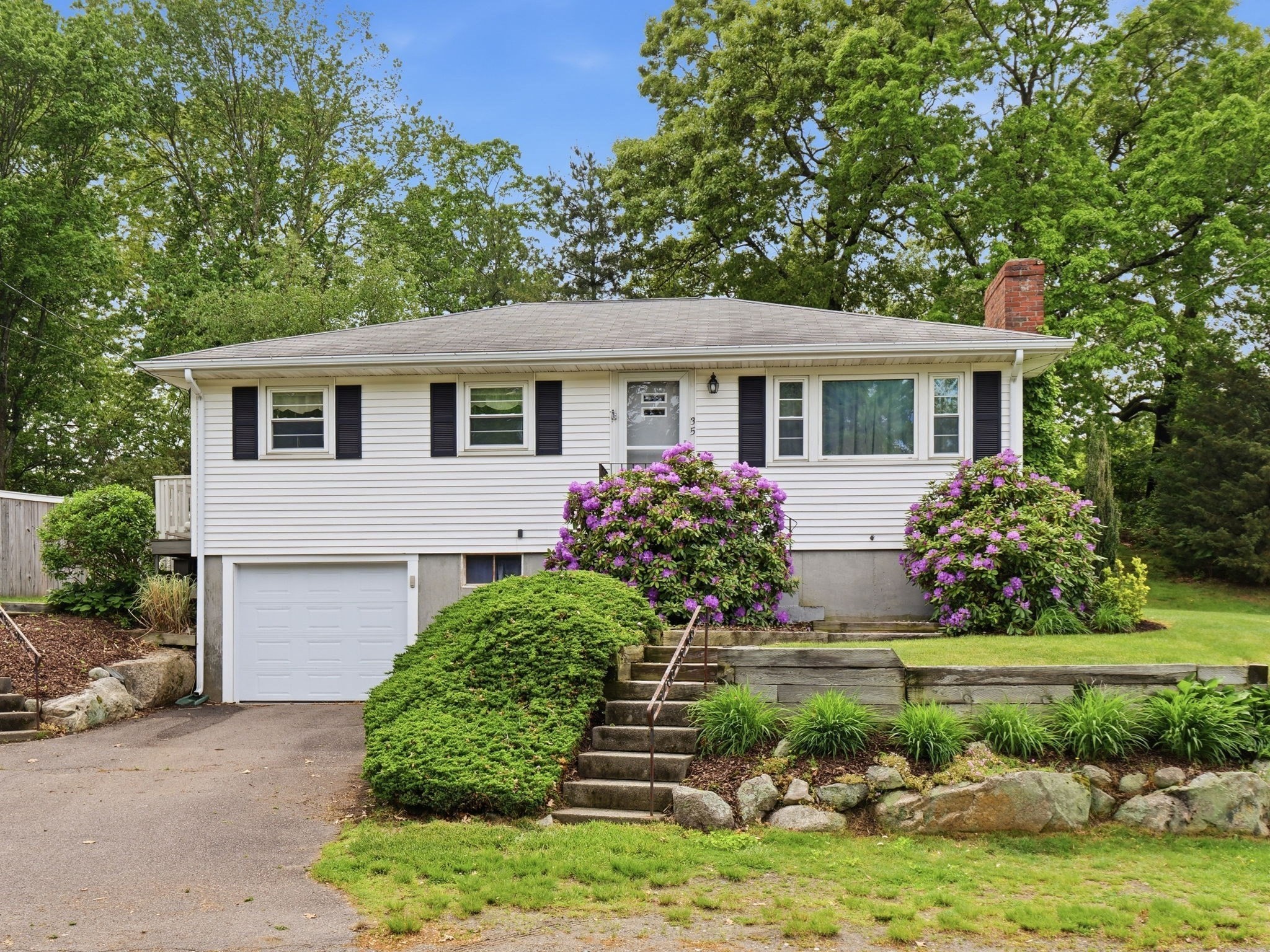 35 Southern Ave, Weymouth, MA 02188