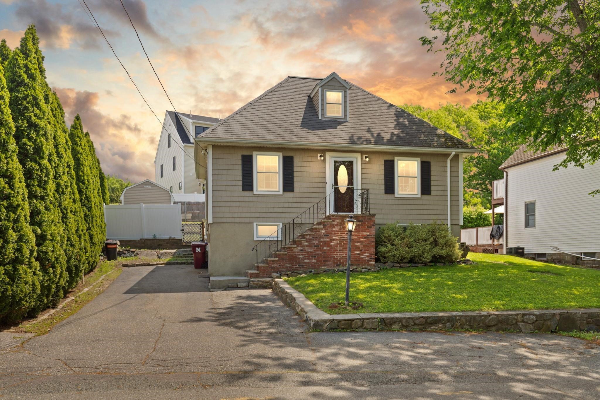 33 Ledge Street, Melrose, MA 02176